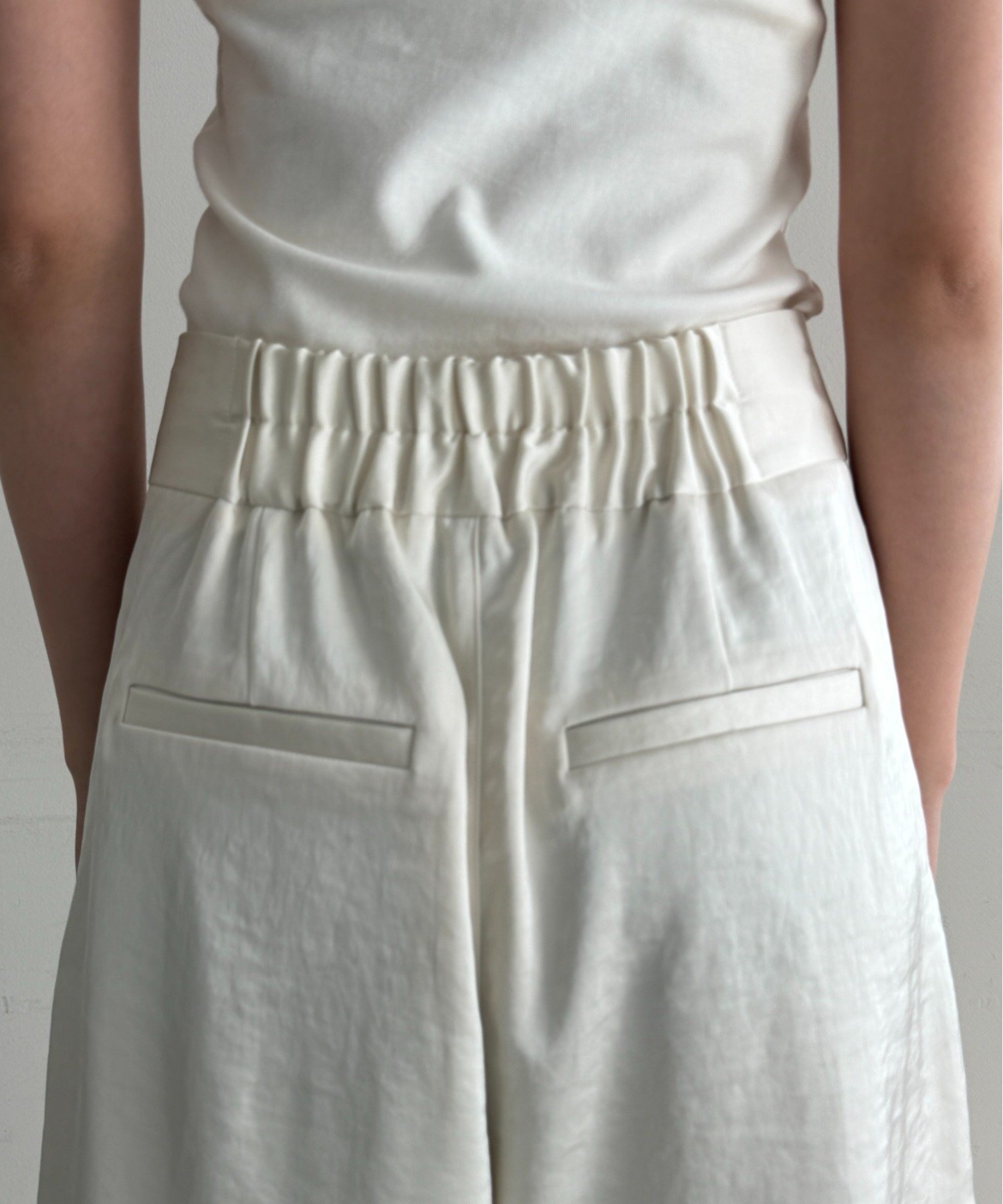 LOUNGEDRESS(ラウンジドレス) サテンショートパンツ