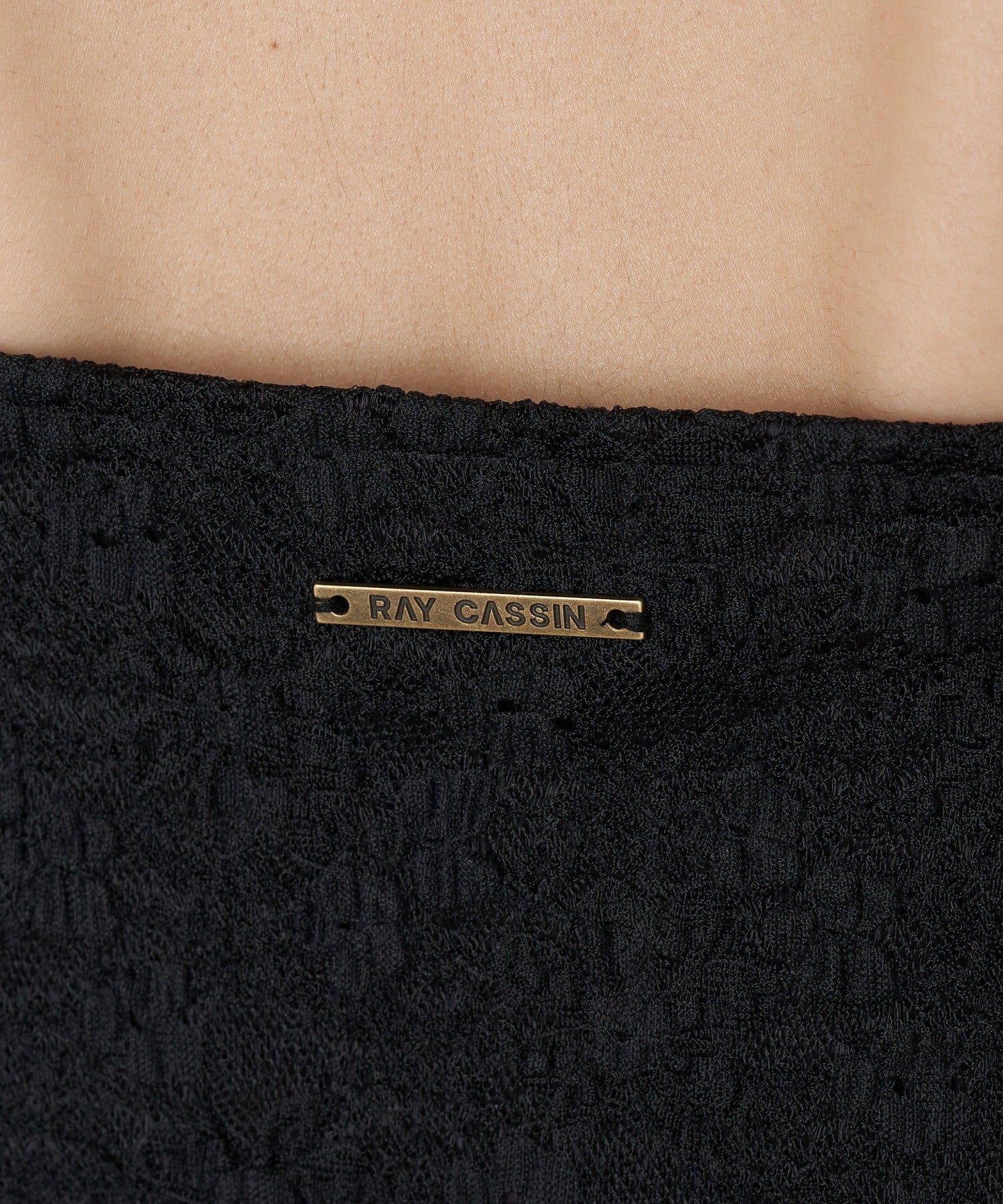 RAY CASSIN(レイカズン) タイ付サイドフリルキャミ