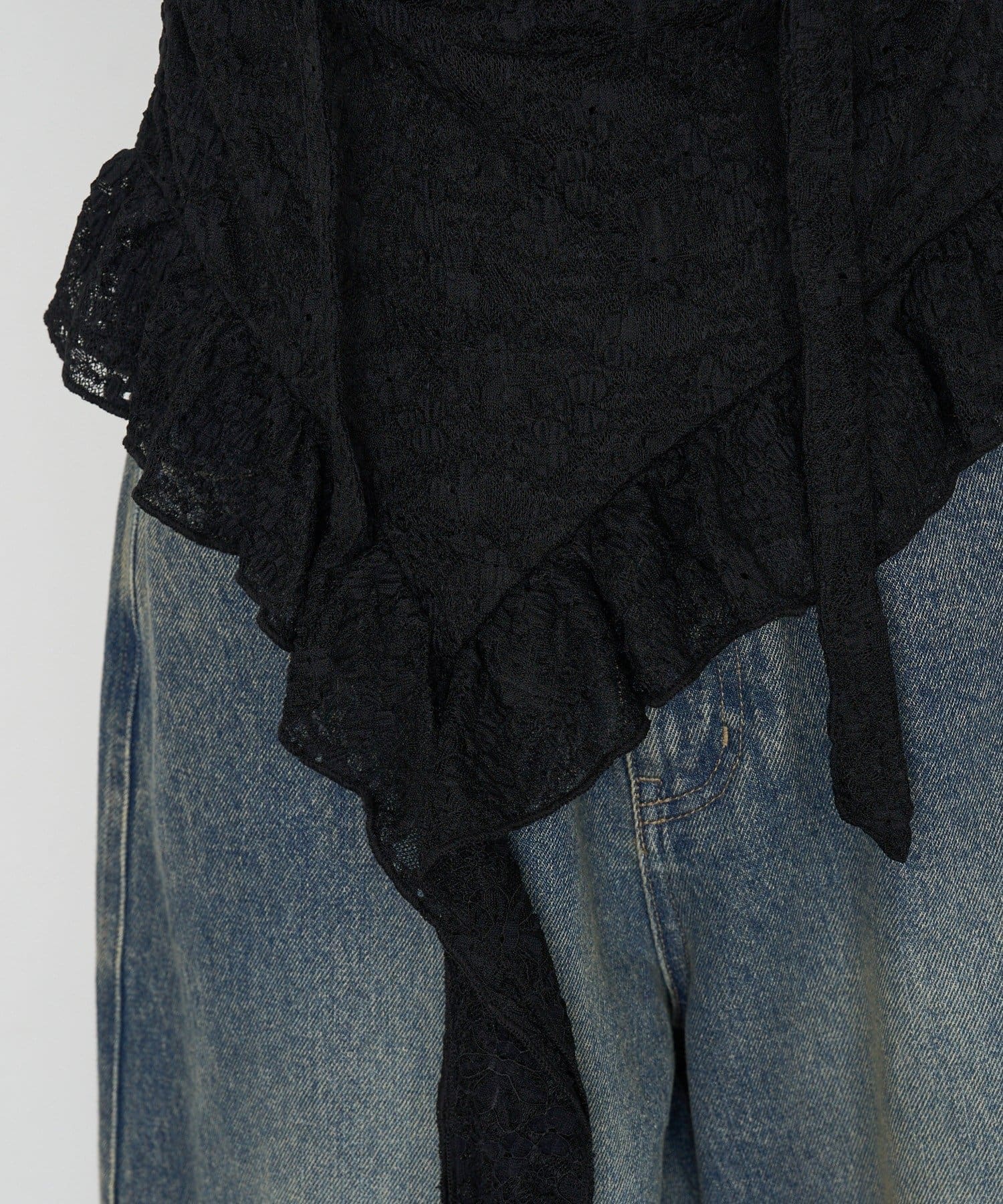 RAY CASSIN(レイカズン) タイ付サイドフリルキャミソール