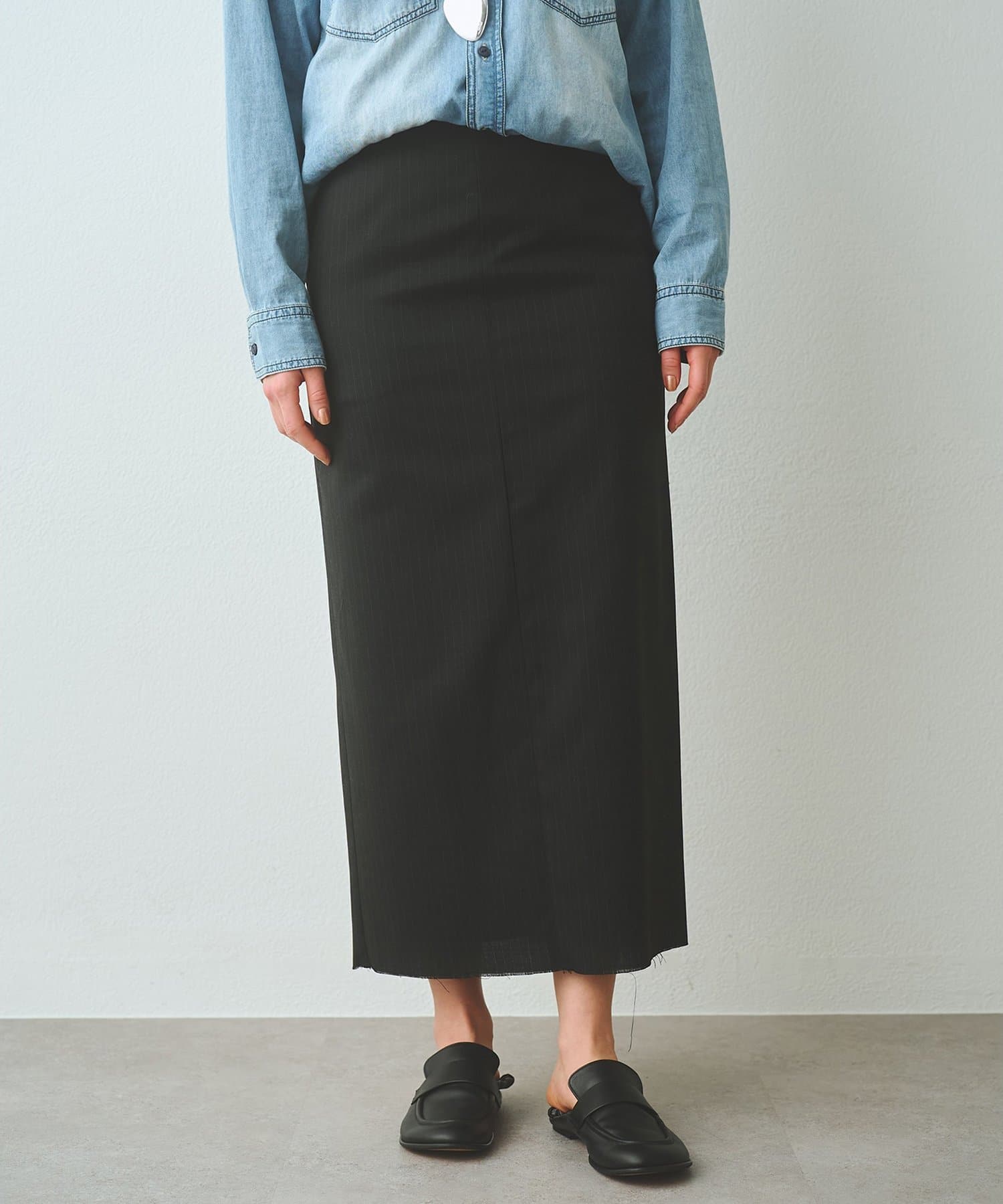 Whim Gazette(ウィム ガゼット) Iラインスリットスカート