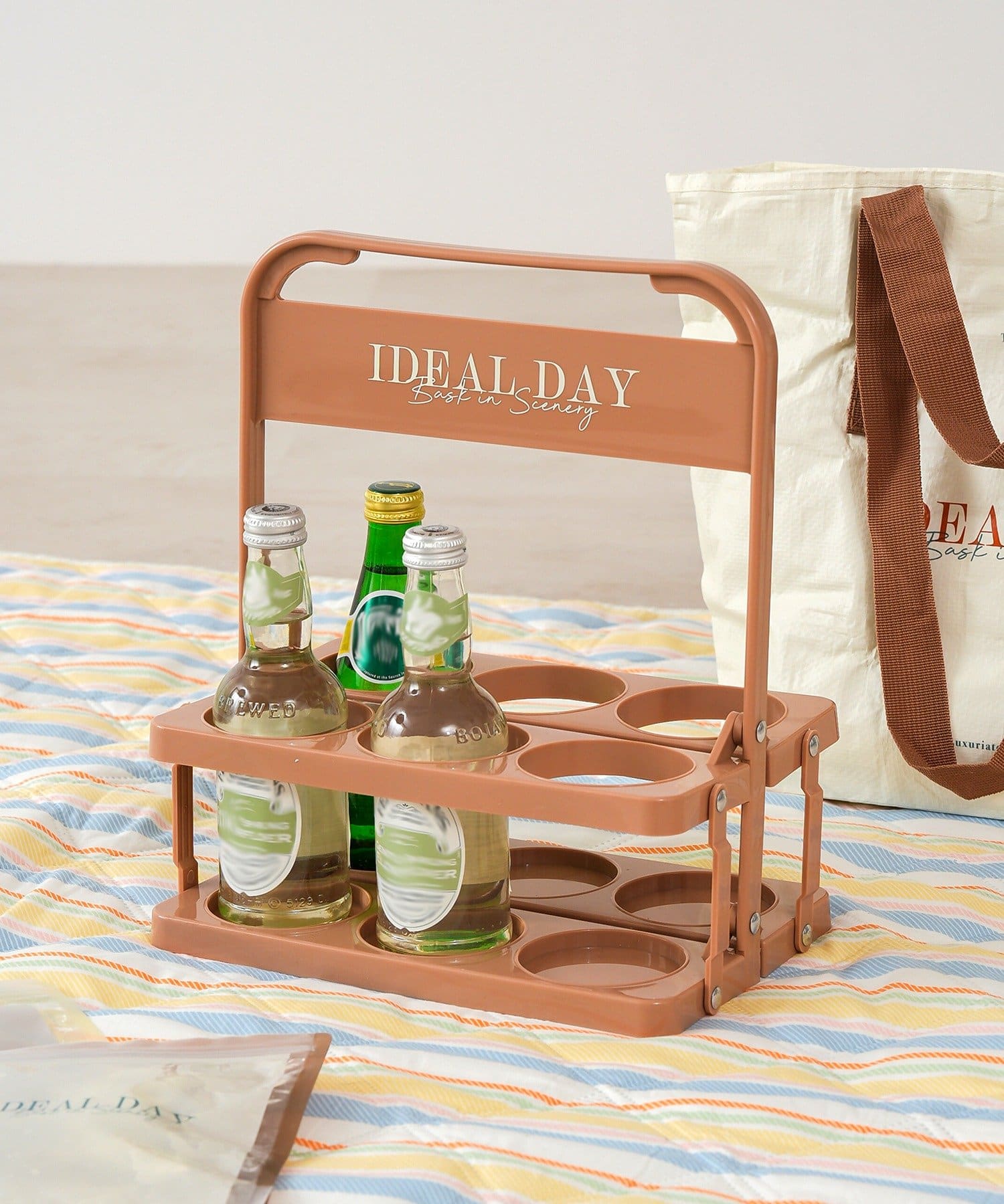 3COINS(スリーコインズ) ドリンクホルダー6本用／SPRING PICNIC