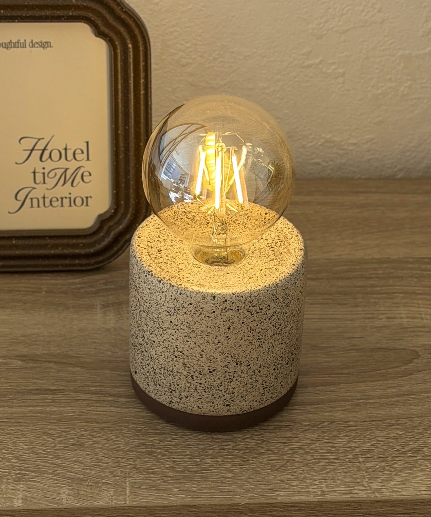 3COINS(スリーコインズ) 卓上インテリアランプ