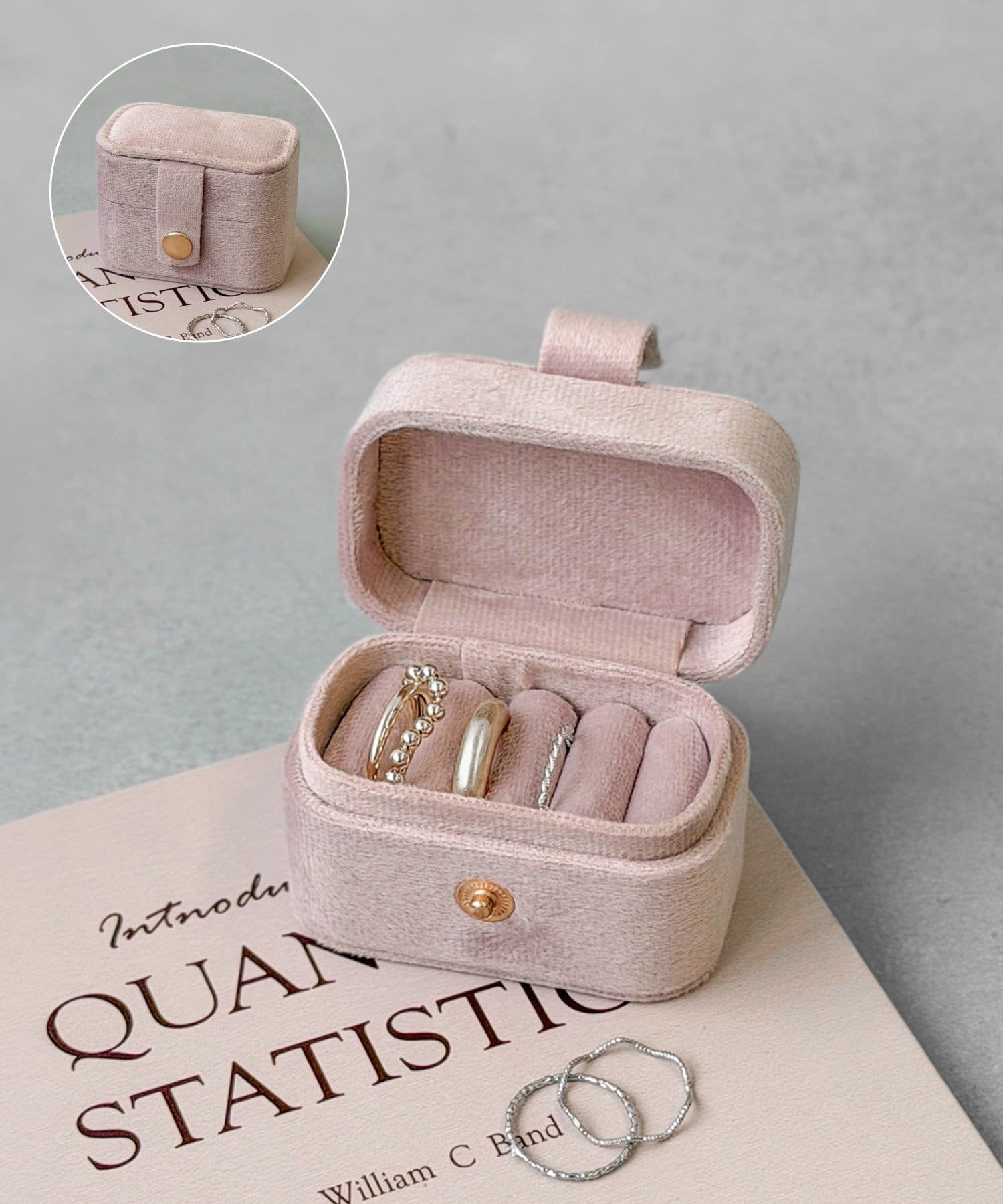 3COINS(スリーコインズ) ベロアミニアクセサリーケース