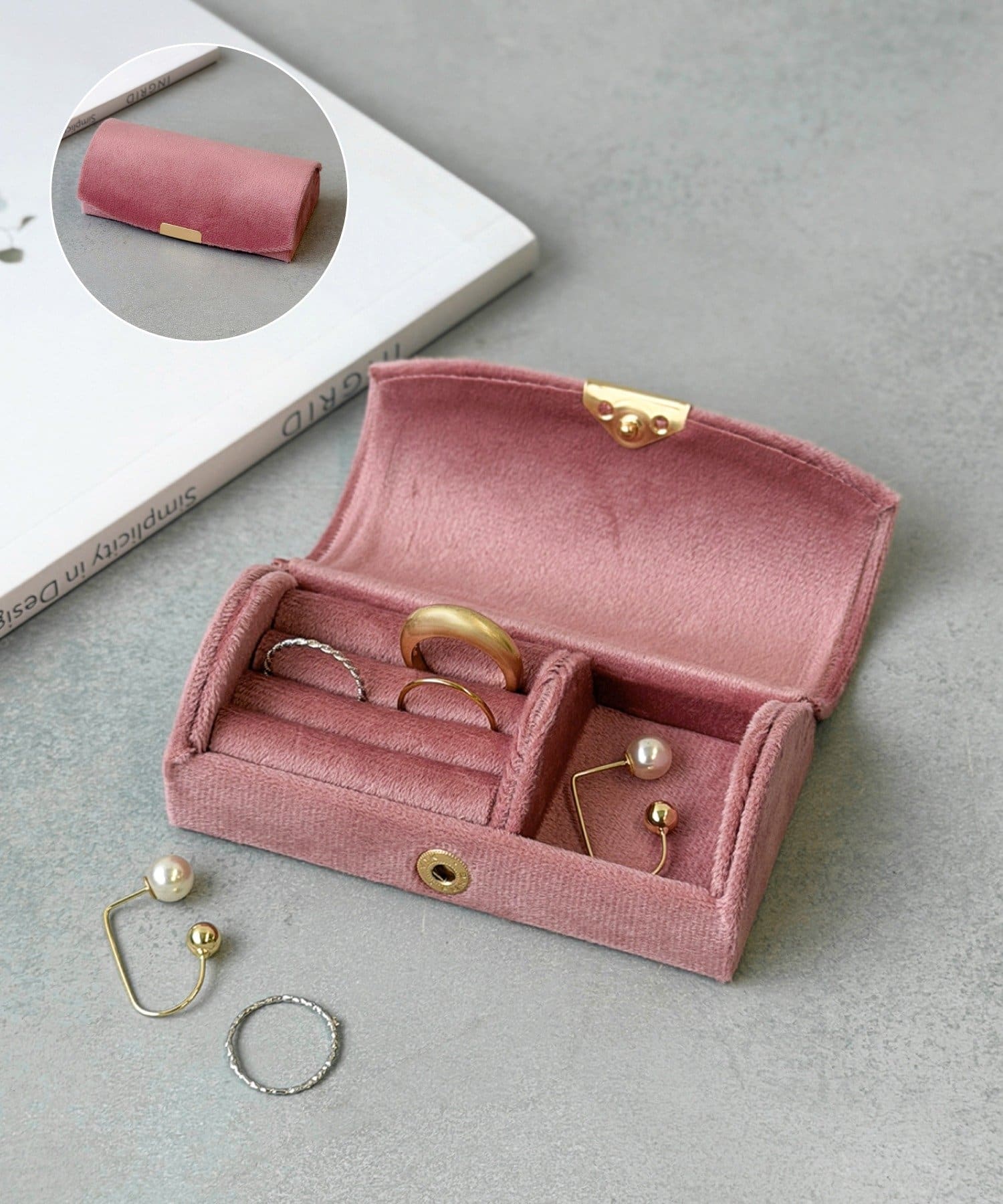 3COINS(スリーコインズ) ベロアアクセサリーケース