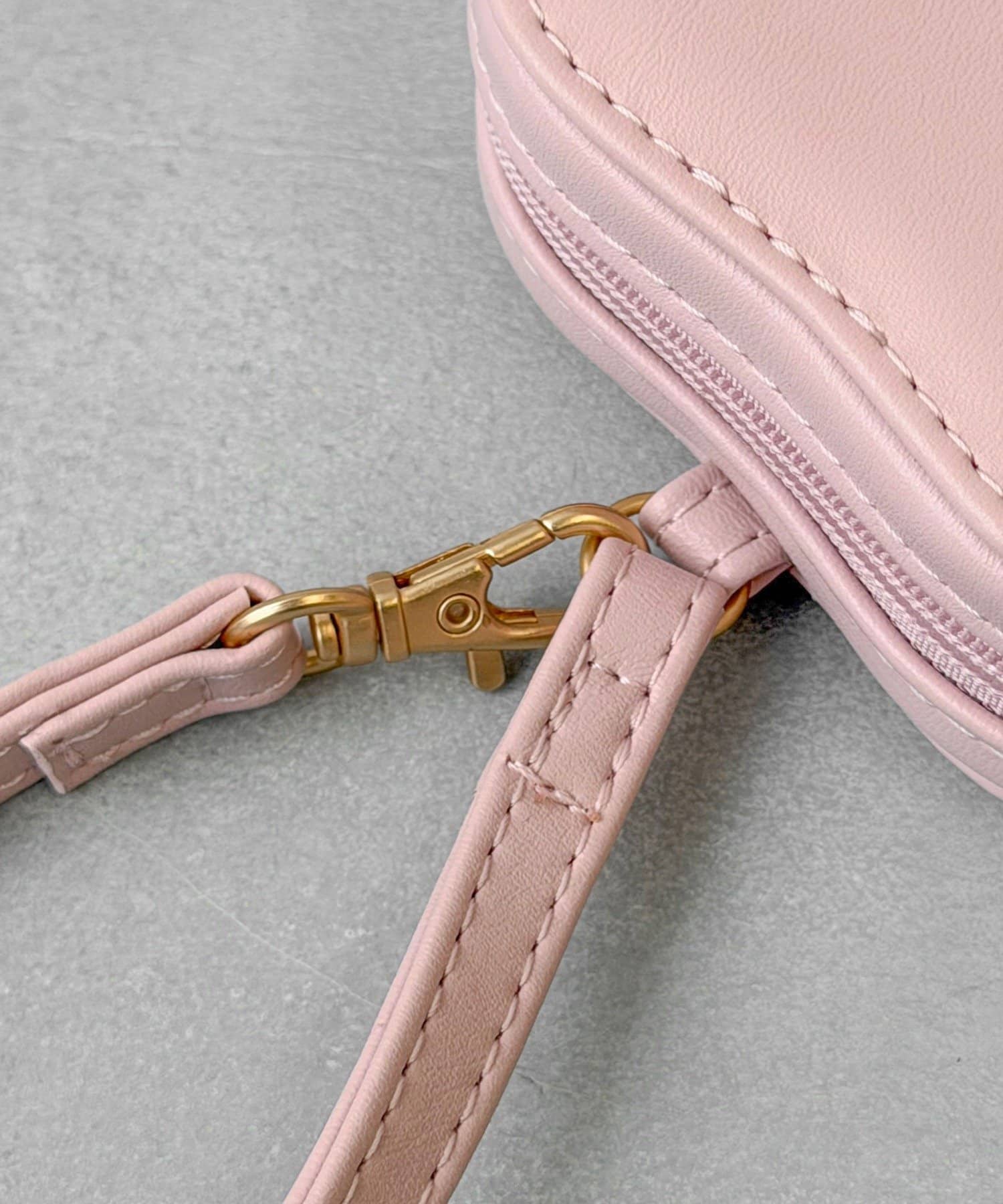 3COINS(スリーコインズ) ハートアクセサリーポーチ