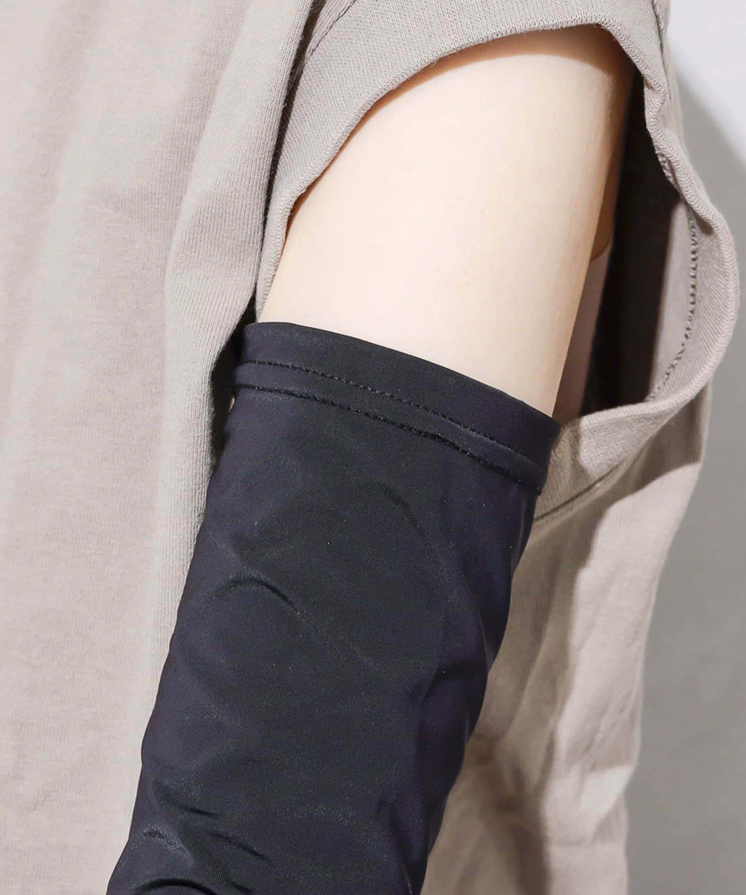 3COINS(スリーコインズ) UV冷感アームカバー