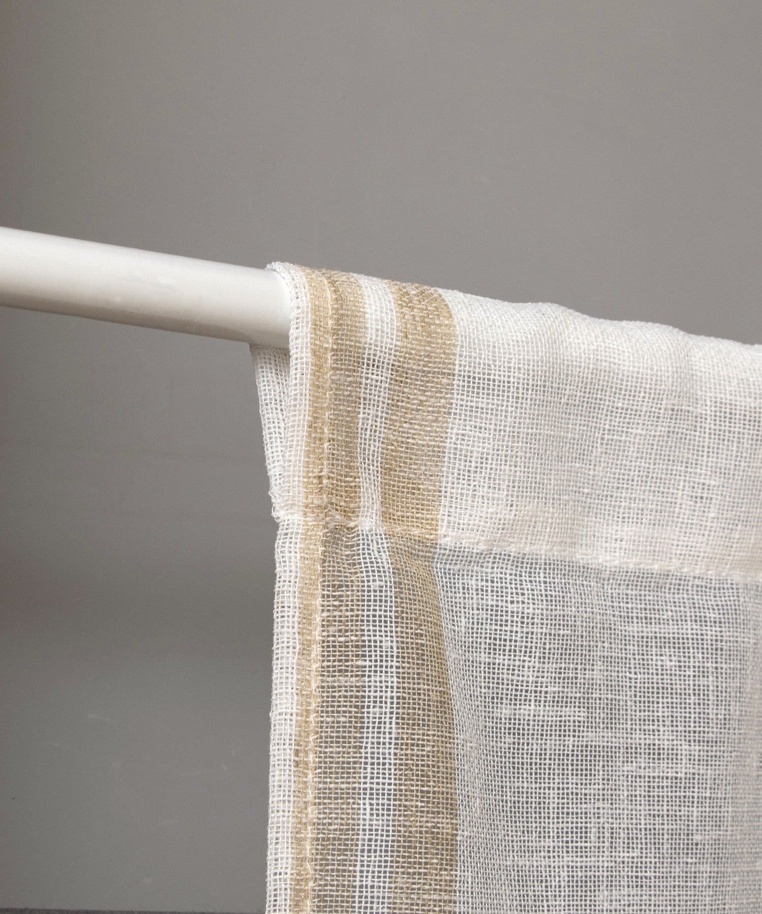 3COINS(スリーコインズ) ラインセパレートカーテン：150×43cm