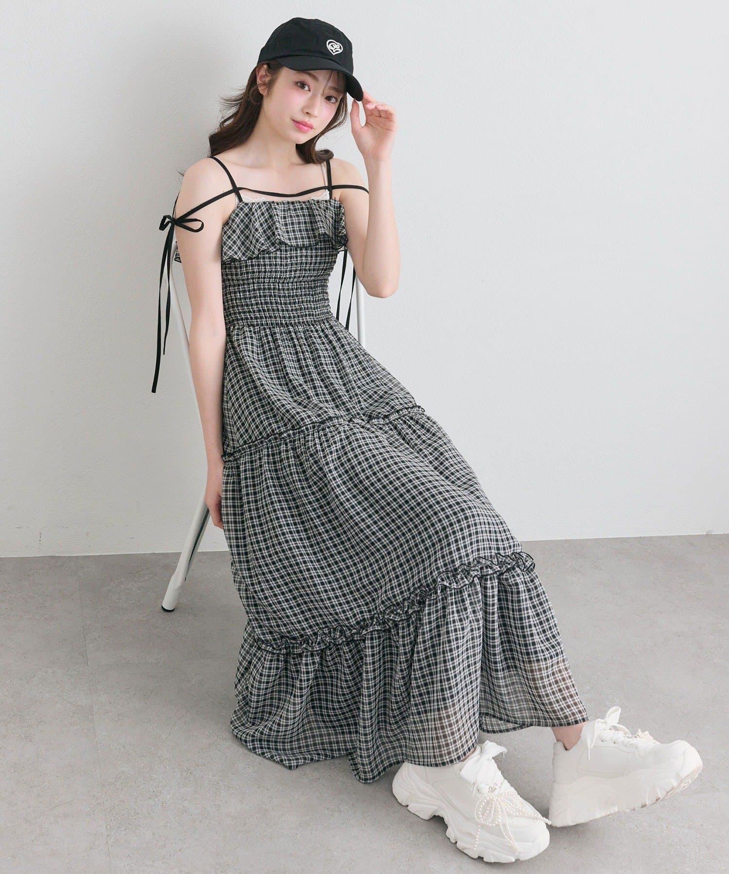 OLIVE des OLIVE(オリーブ デ オリーブ) フリルシャーリングティアードキャミワンピ