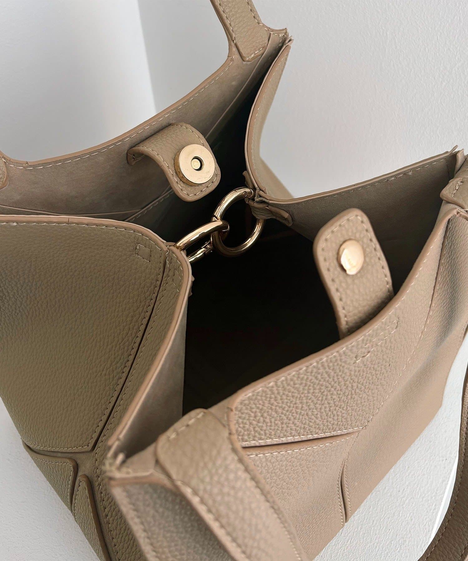 CAPRICIEUX LE'MAGE(カプリシュレマージュ) 【S/Lサイズ展開あり】ブロッキングバッグ L