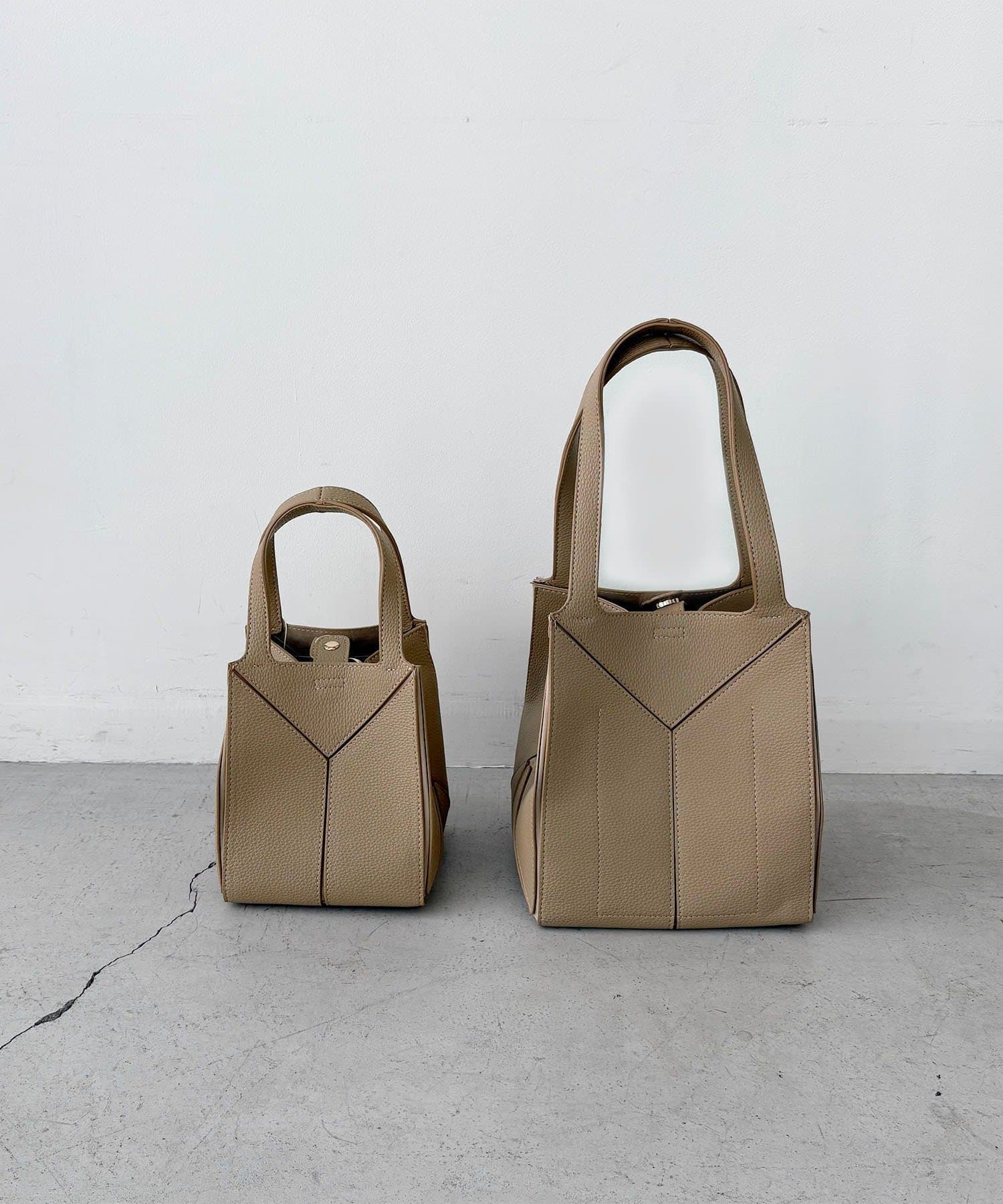 CAPRICIEUX LE'MAGE(カプリシュレマージュ) 【S/Lサイズ展開あり】ブロッキングバッグ L