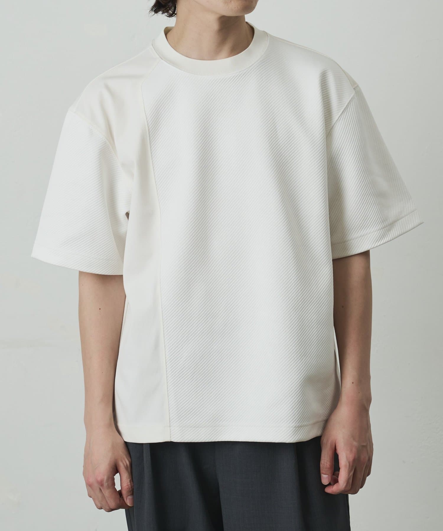 COLONY 2139(コロニー トゥーワンスリーナイン) バイアススウィッチングTシャツ