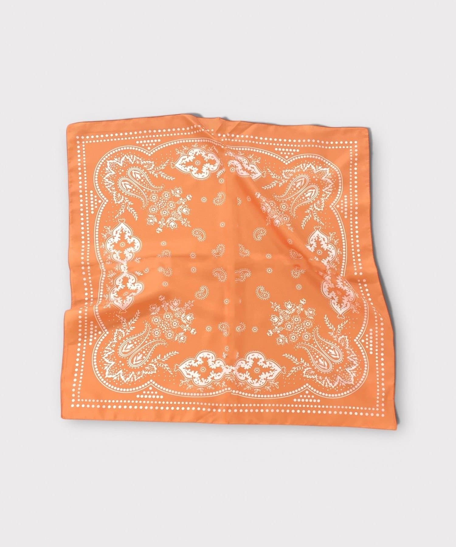 FREDY & GLOSTER(フレディ アンド グロスター) 【イタリア製】バンダナ柄ペイズリースカーフ