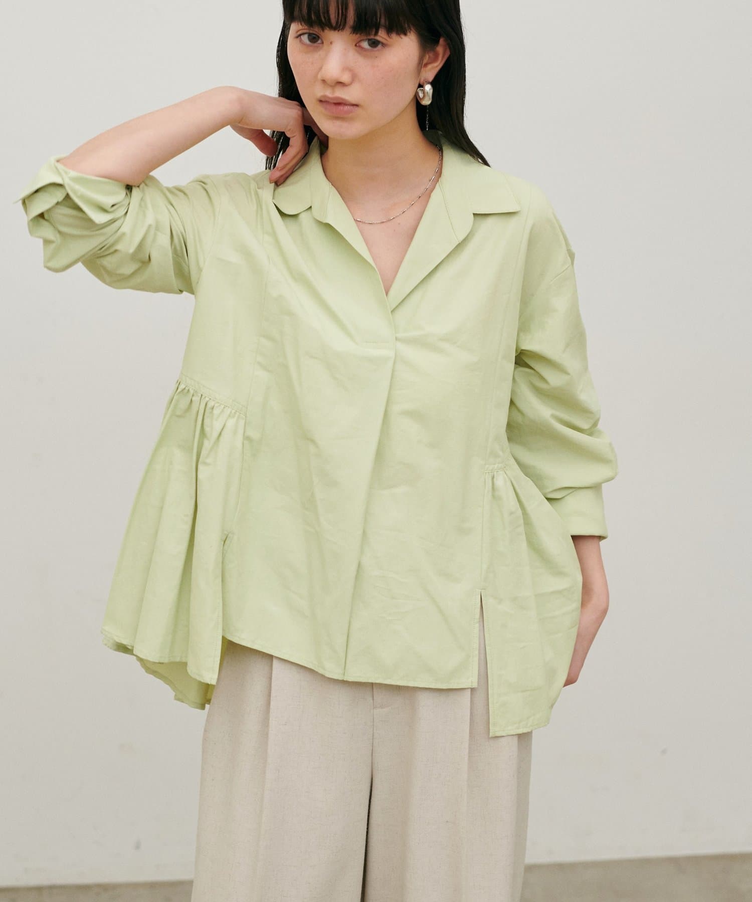 LARUTA(ラルータ) 裾フレアブロードブラウス