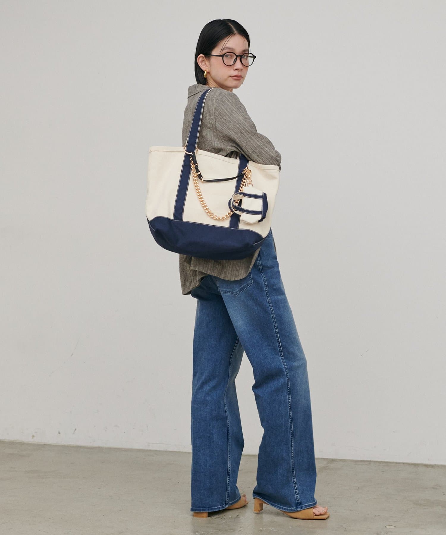 LARUTA(ラルータ) バッグチャーム付きトートバッグ