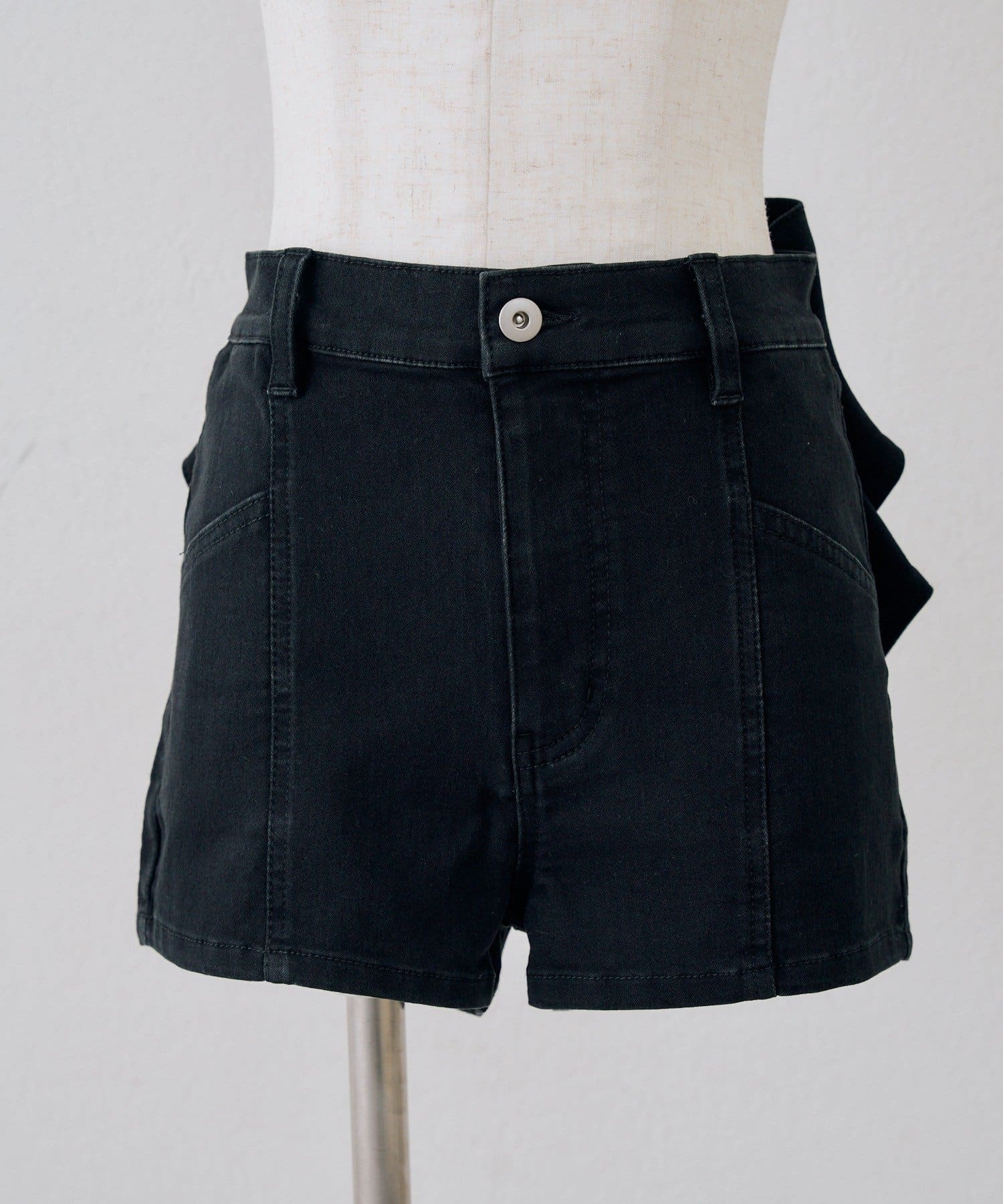 NICE CLAUP / OLIVE des OLIVE OUTLET(ナイスクラップ  / オリーブ デ オリーブ アウトレット) 【continuer 】うしろリボンデニムショートパンツ