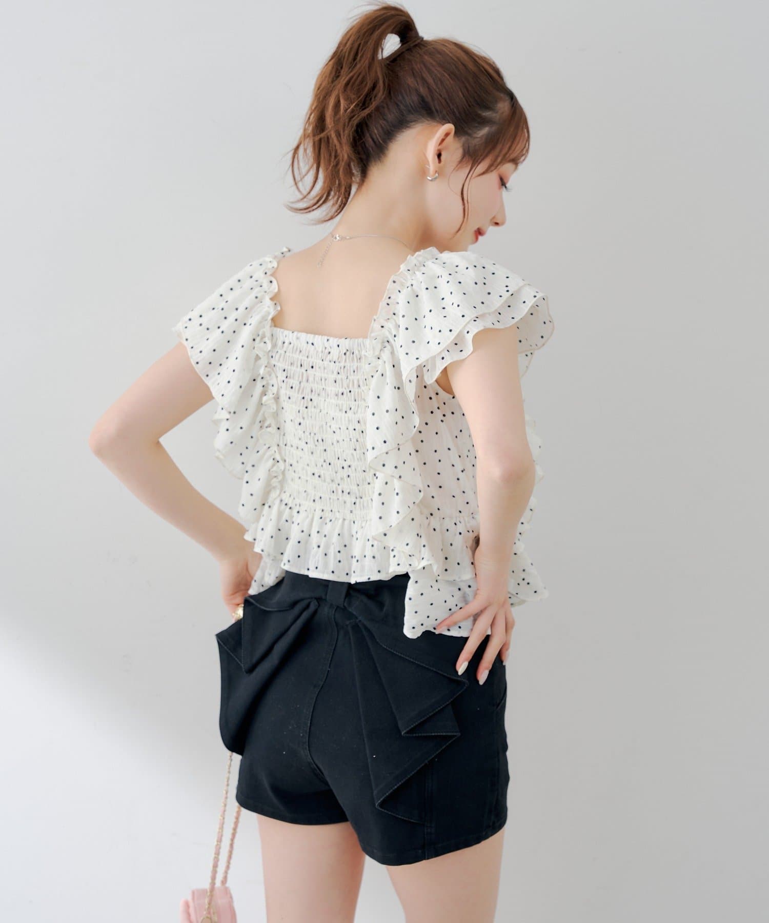 NICE CLAUP / OLIVE des OLIVE OUTLET(ナイスクラップ  / オリーブ デ オリーブ アウトレット) 【continuer 】うしろリボンデニムショートパンツ