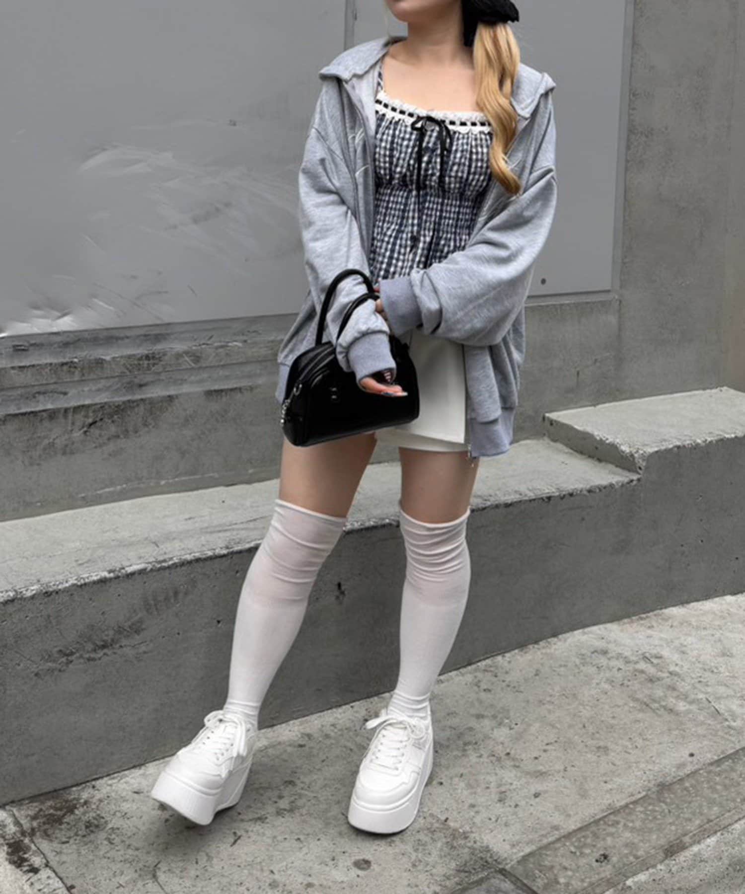 NICE CLAUP / OLIVE des OLIVE OUTLET(ナイスクラップ  / オリーブ デ オリーブ アウトレット) 【continuer】【1枚で着映え♡】肩リボンキャミブラウス