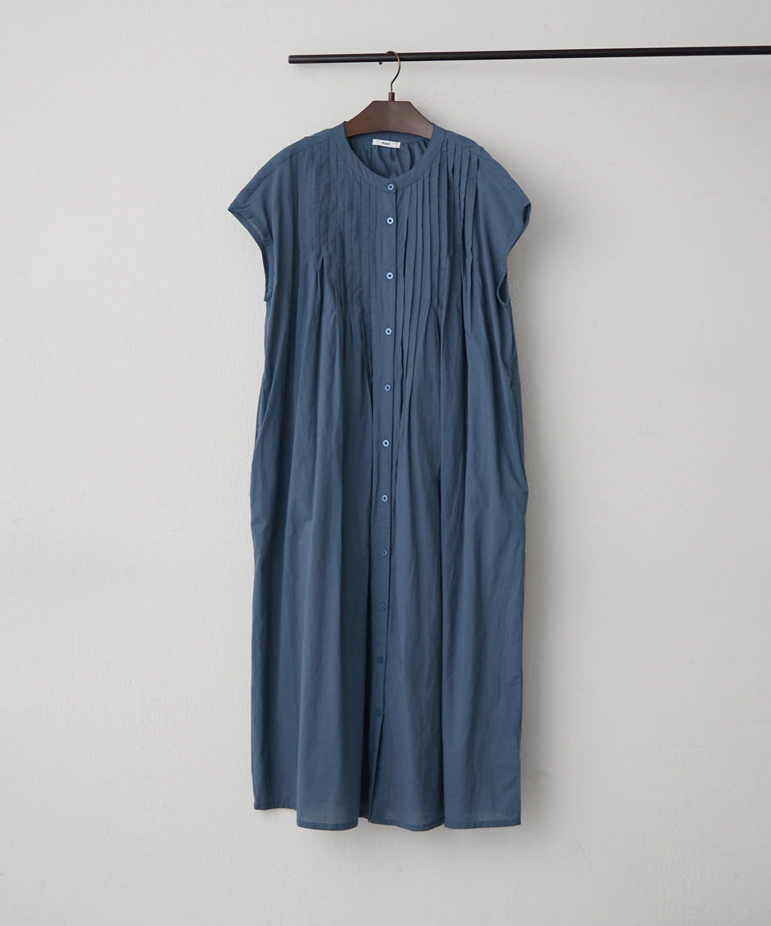 Remind me and forever(リマインドミーアンドフォーエバー) 【NAO】【軽やかな素材感】フレンチスリーブタックワンピース