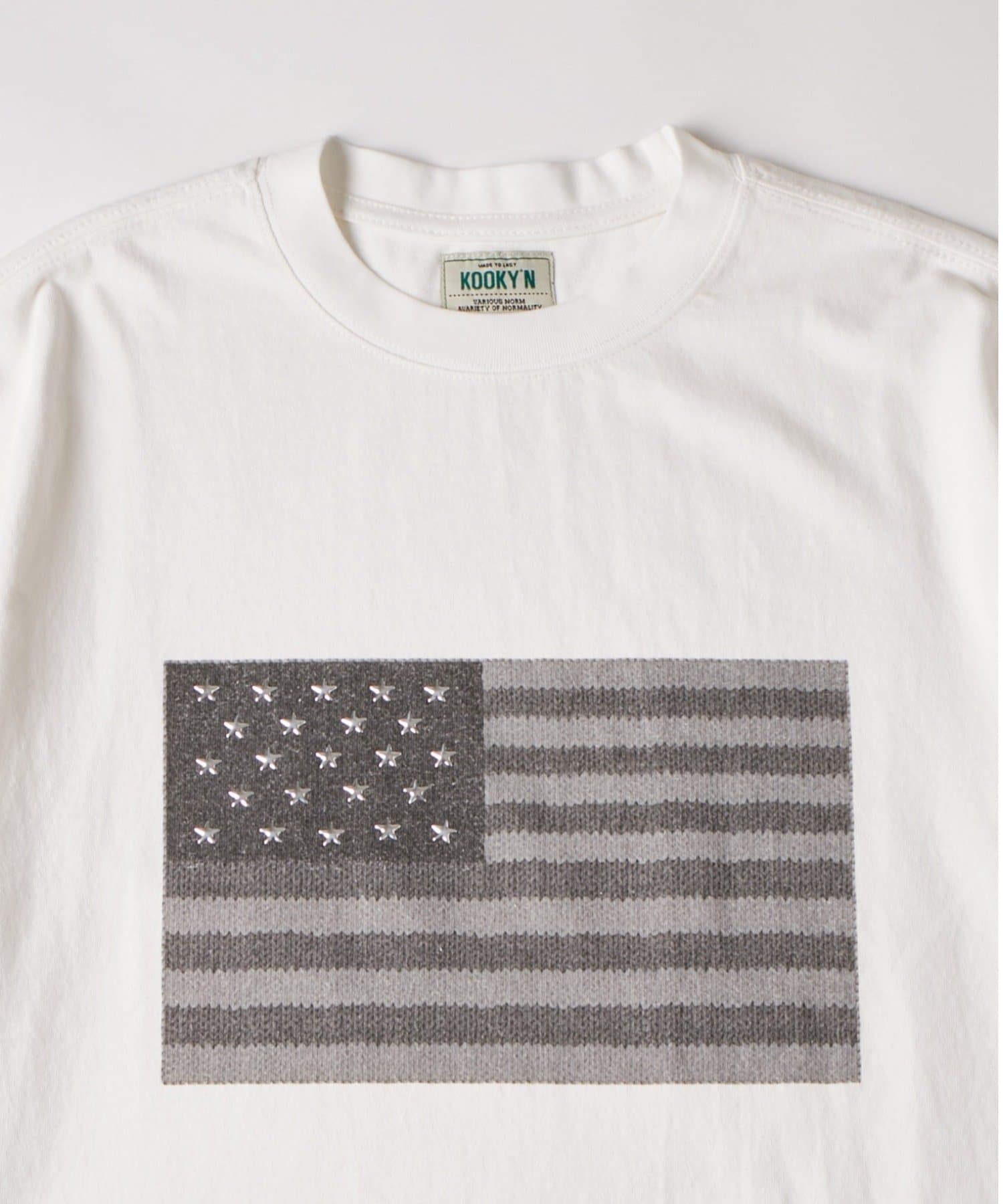 WHO’S WHO gallery(フーズフーギャラリー) 【UNISEX】KOOKY'N スタースタッズフラッググラフィックTEE