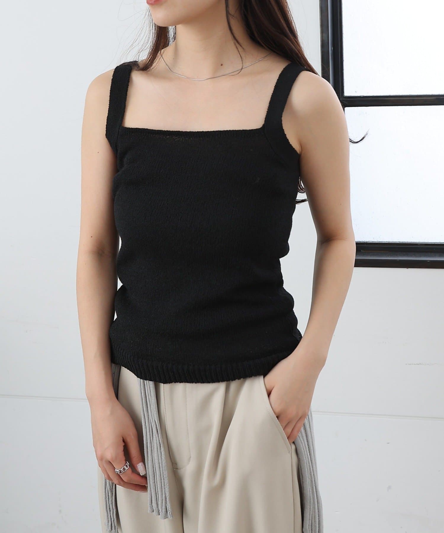 COLONY 2139(コロニー トゥーワンスリーナイン) 【PIKO企画】スクエアネックニットタンクトップ