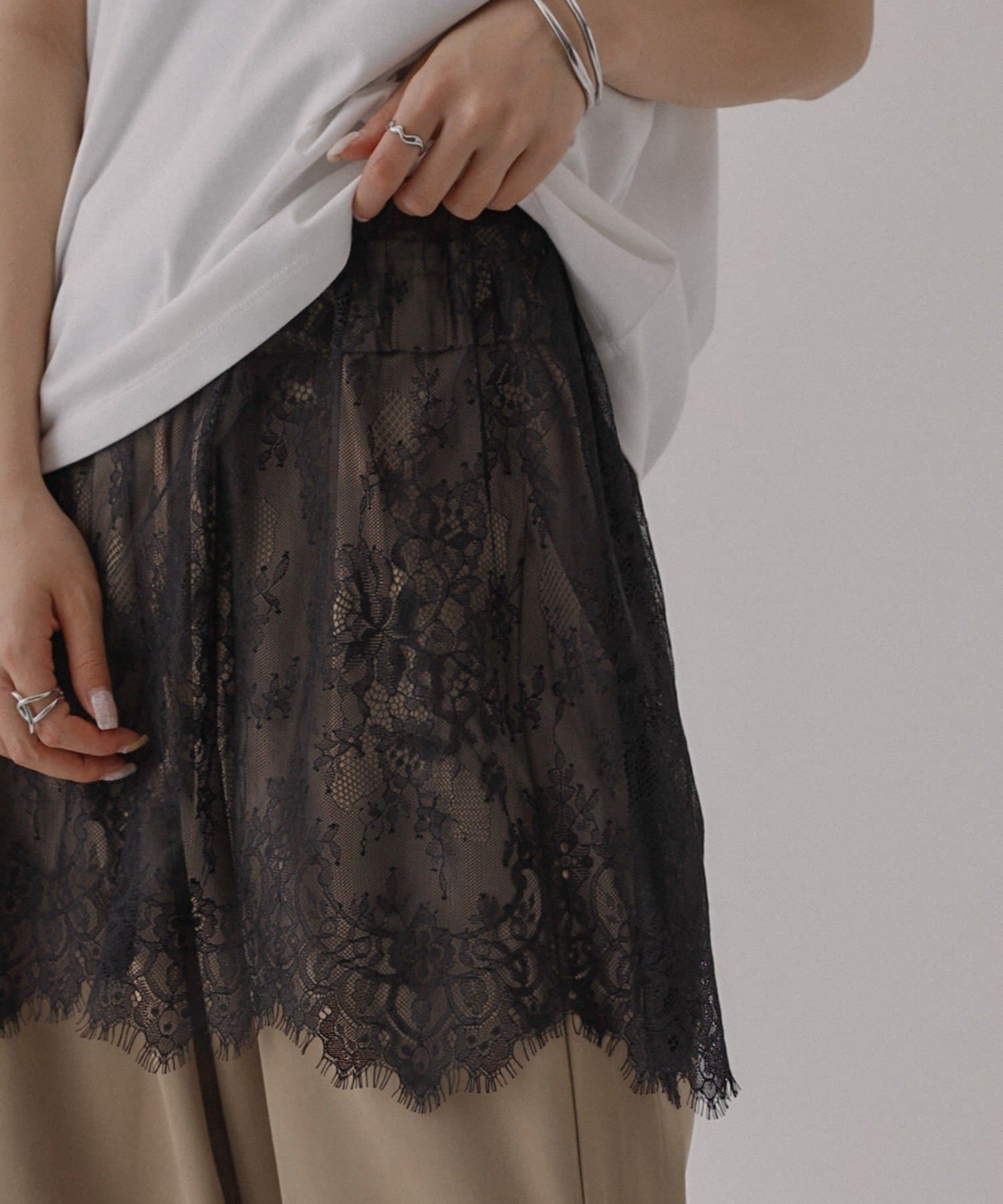 COLONY 2139(コロニー トゥーワンスリーナイン) アイラッシュレースドッキングキャミ