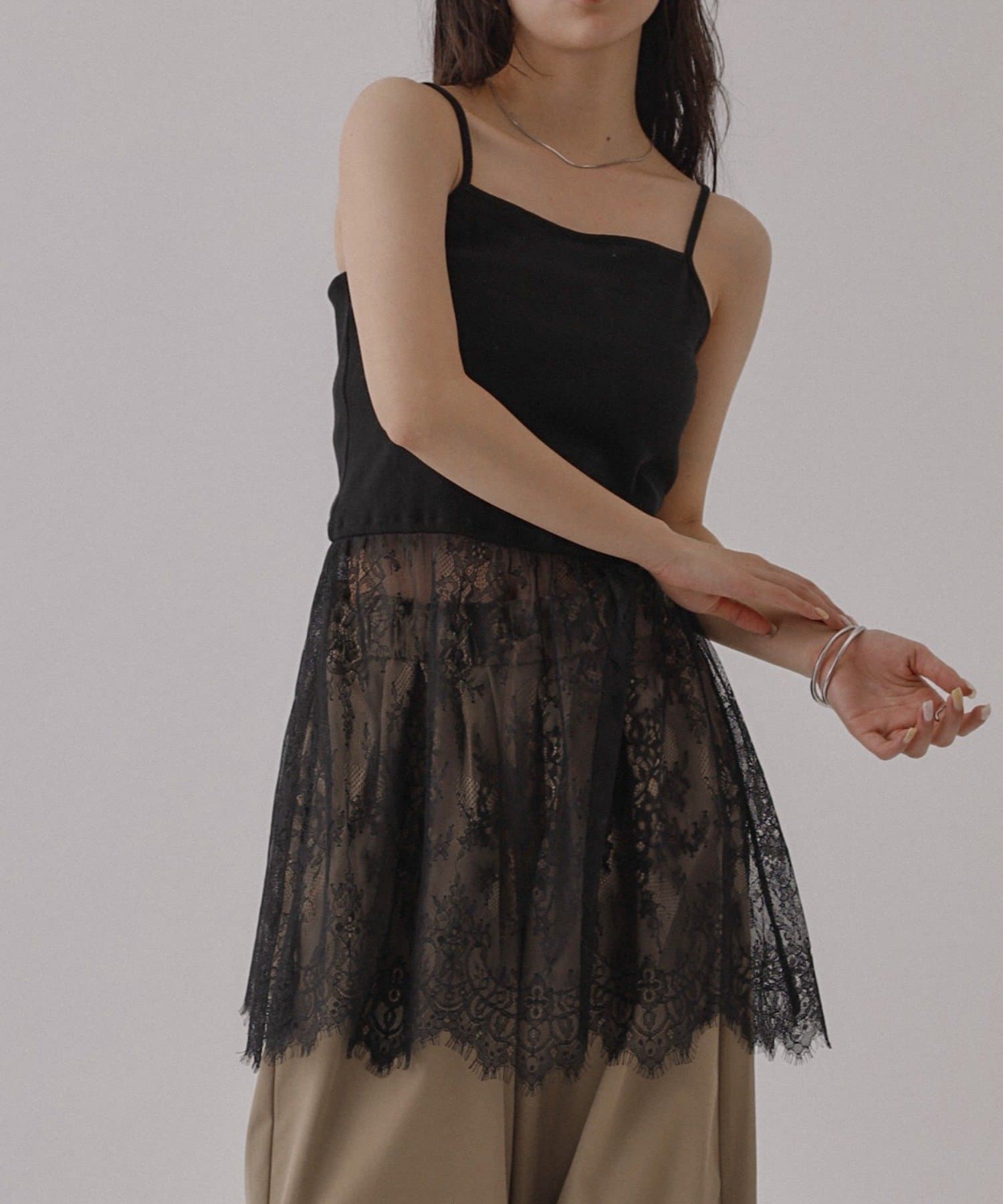 COLONY 2139(コロニー トゥーワンスリーナイン) アイラッシュレースドッキングキャミ