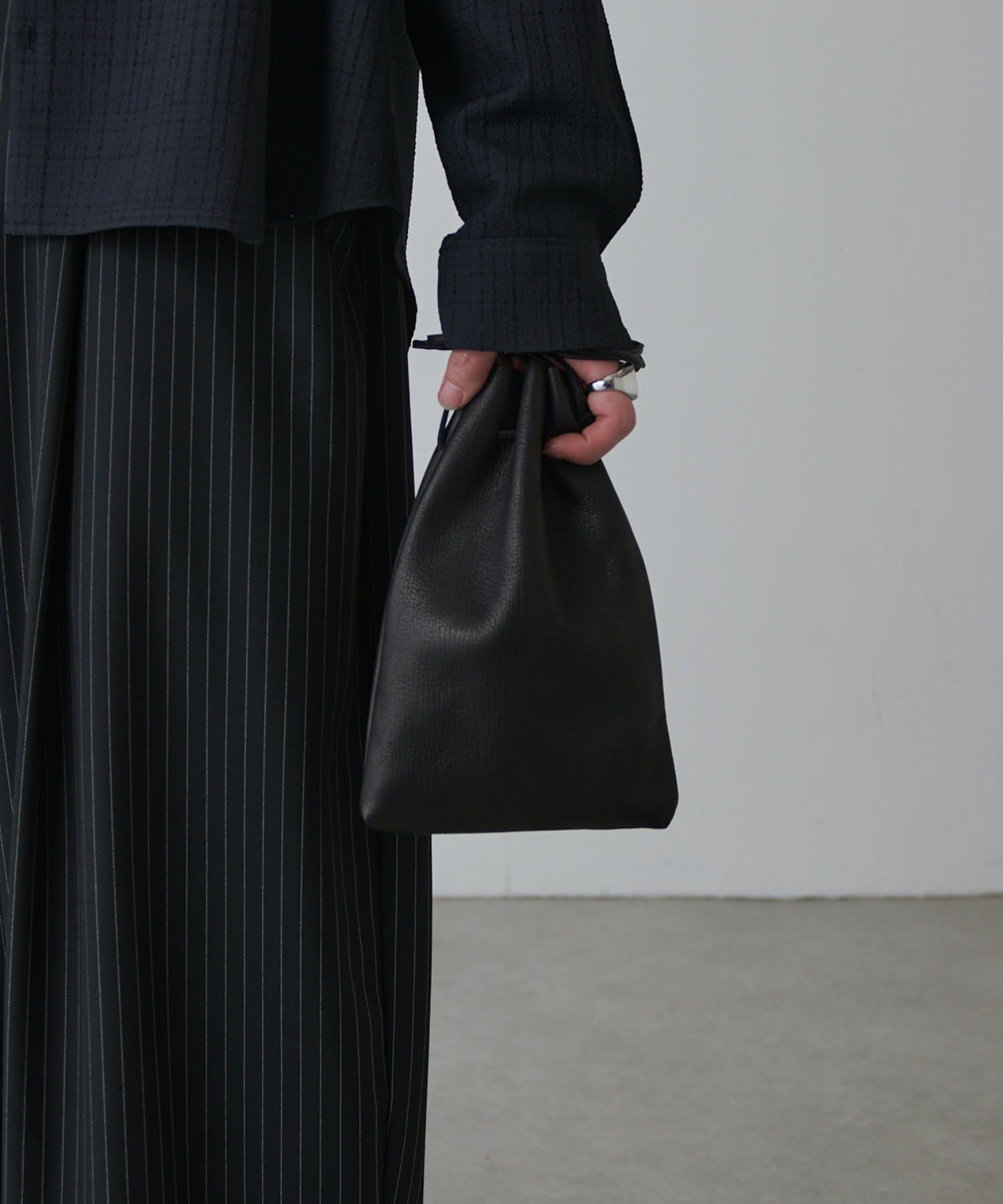 Lui's(ルイス) 【SLOW】 deer-2way draw string shoulder ba