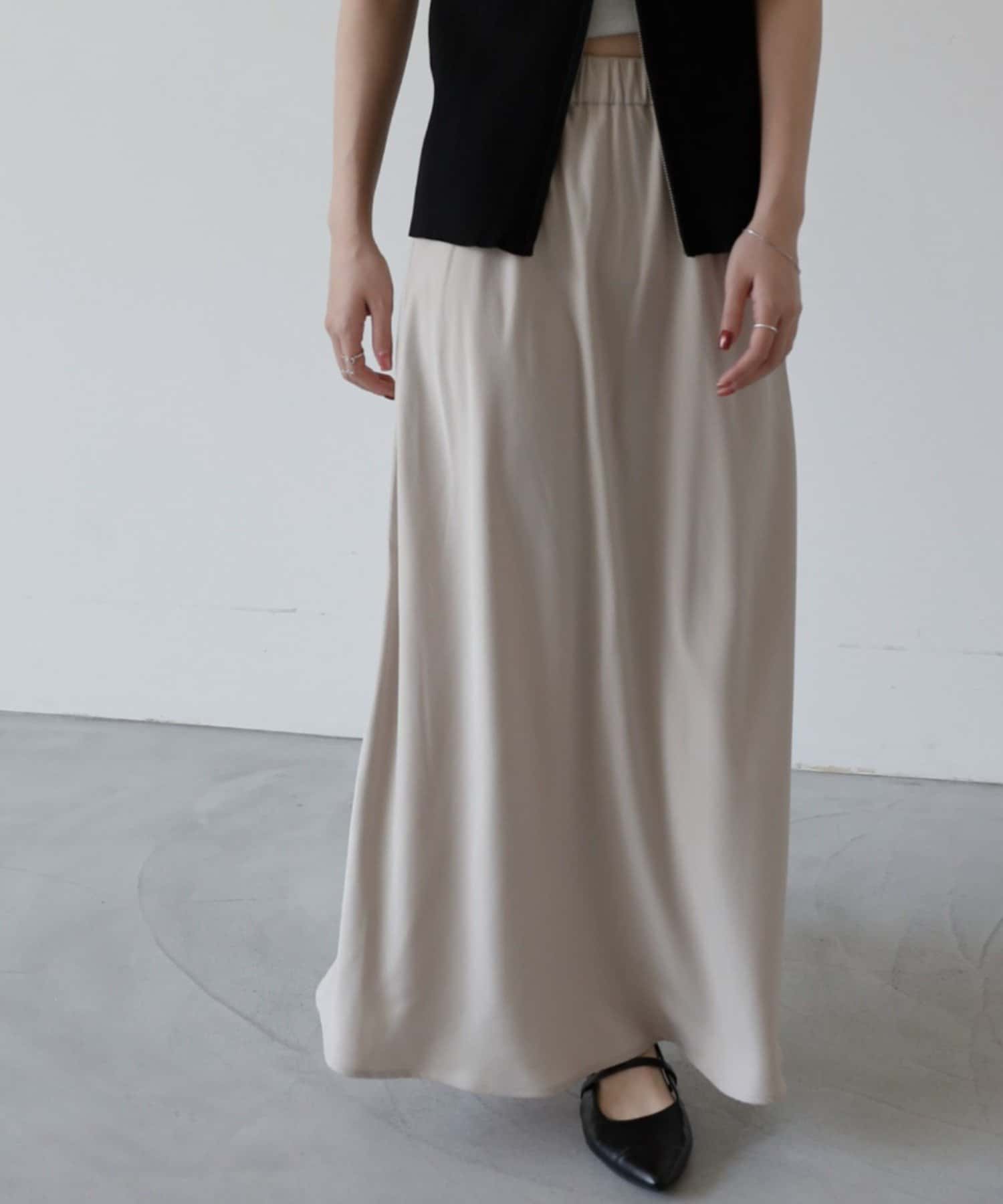COLONY 2139(コロニー トゥーワンスリーナイン) マットサテンマーメイドスカート