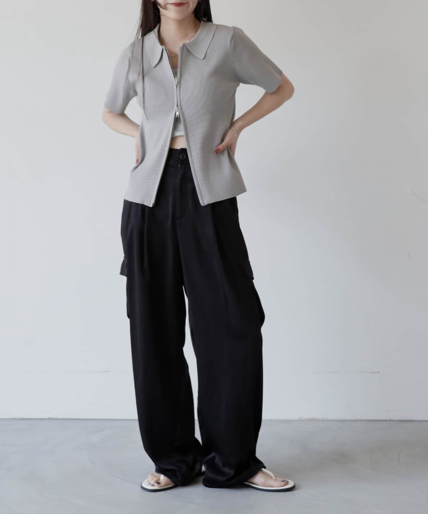 COLONY 2139(コロニー トゥーワンスリーナイン) マットサテンカーゴパンツ