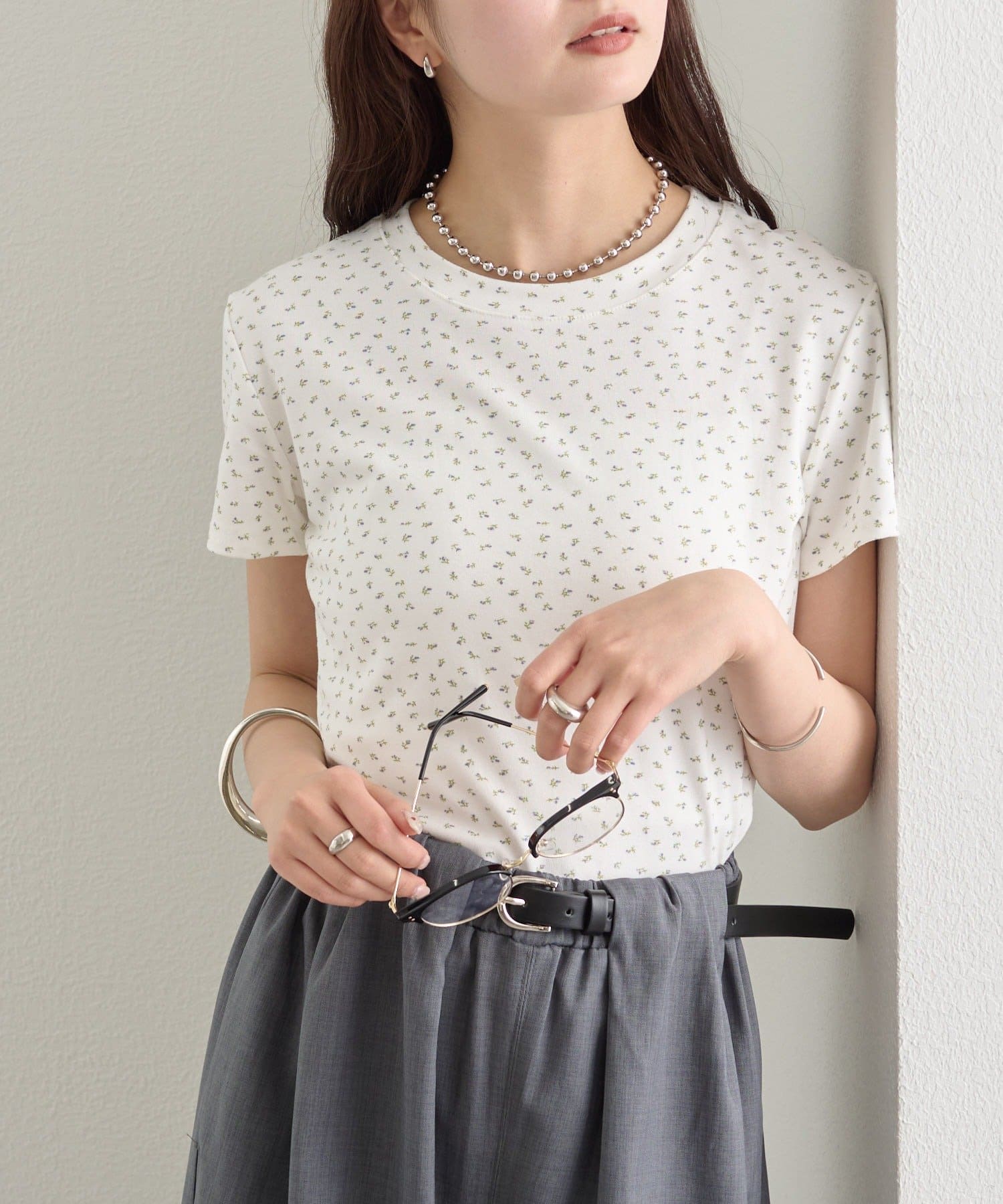 mystic(ミスティック) クルーチビフラワーTシャツ