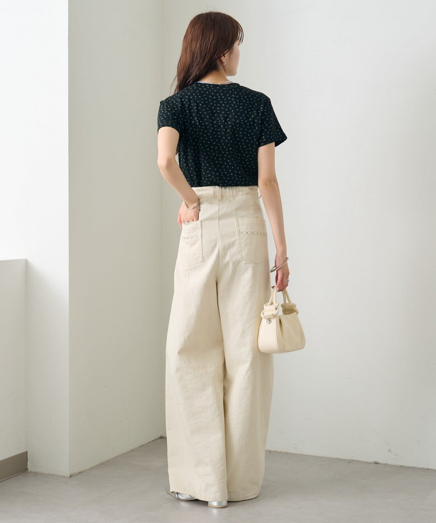 mystic(ミスティック) 《WEB限定》クルーチビフラワーTシャツ