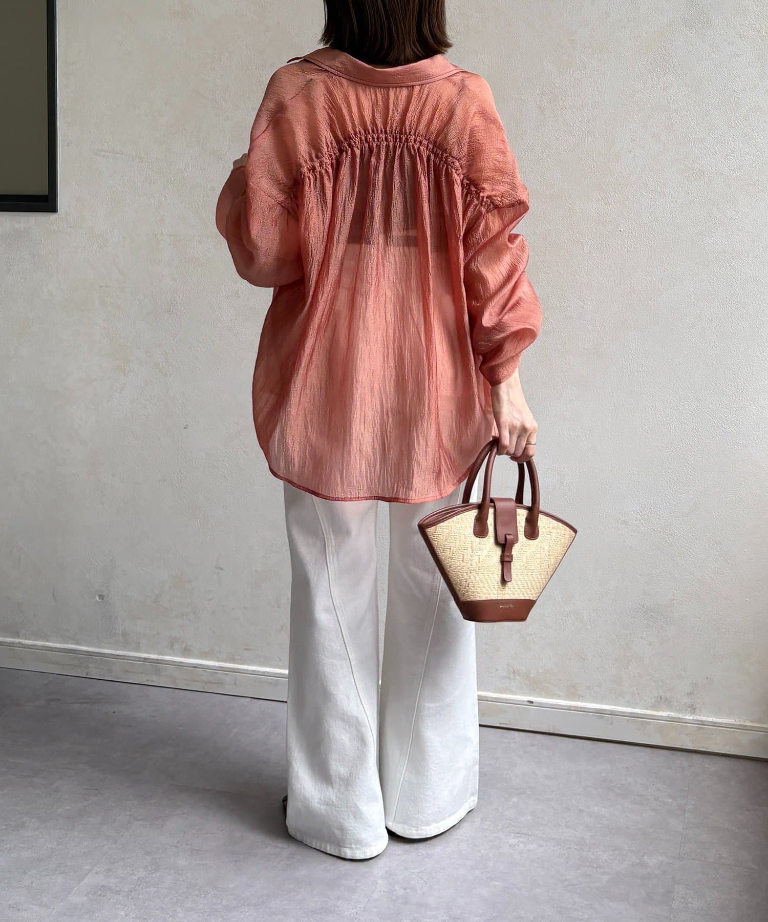 Thevon.(ゼヴォン) 【新色登場！】ラメワッシャー袖シャーリングシアーシャツ
