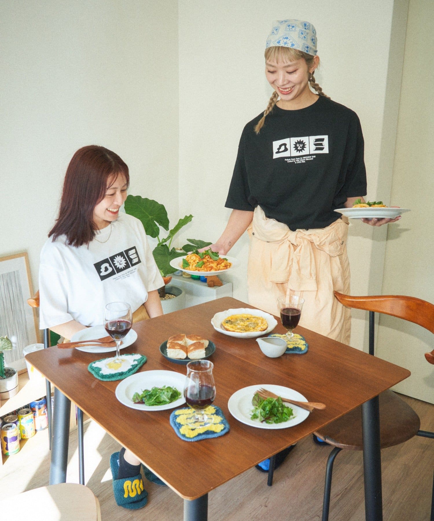 BIRTHDAY BAR(バースデイバー) 【POTLUCK PASTA PARTY】Tシャツ　2サイズ展開