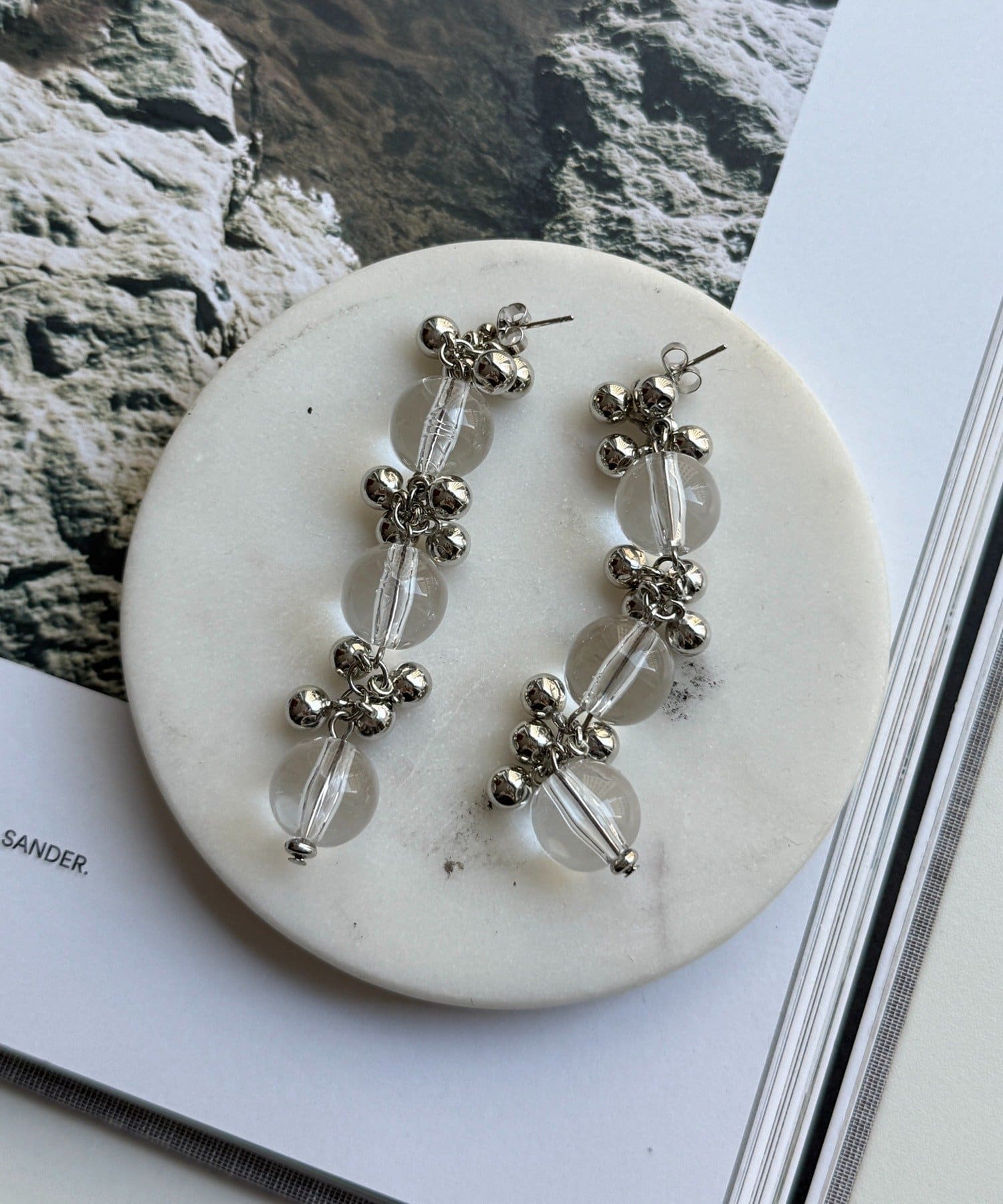 DOUDOU(ドゥドゥ) 3連クリアロングピアス