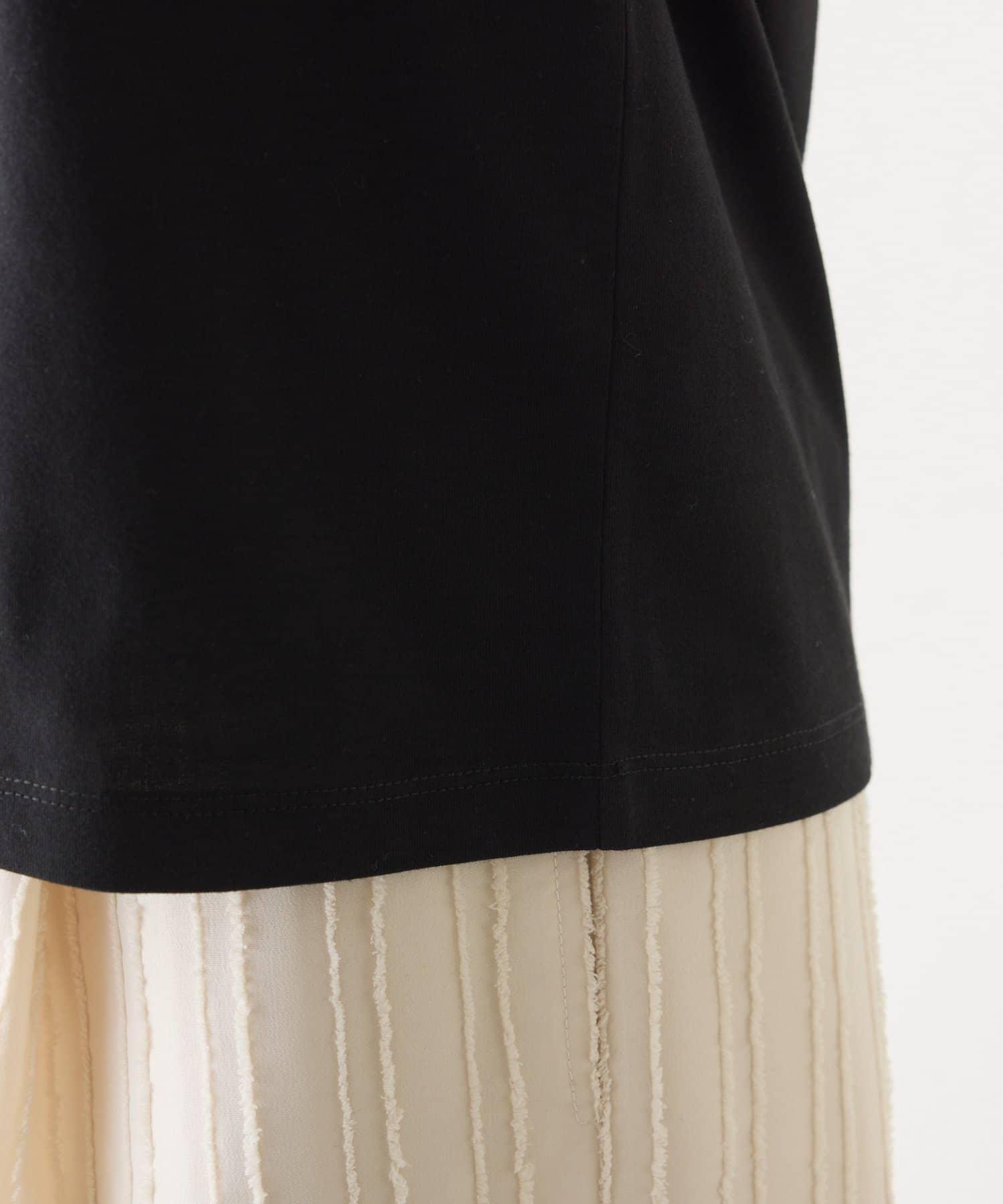 COLONY 2139(コロニー トゥーワンスリーナイン) MANYQUIET ロゴTシャツ