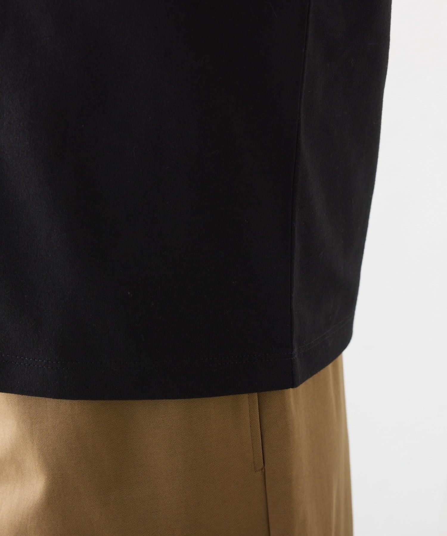 COLONY 2139(コロニー トゥーワンスリーナイン) ARCADIE ロゴTシャツ