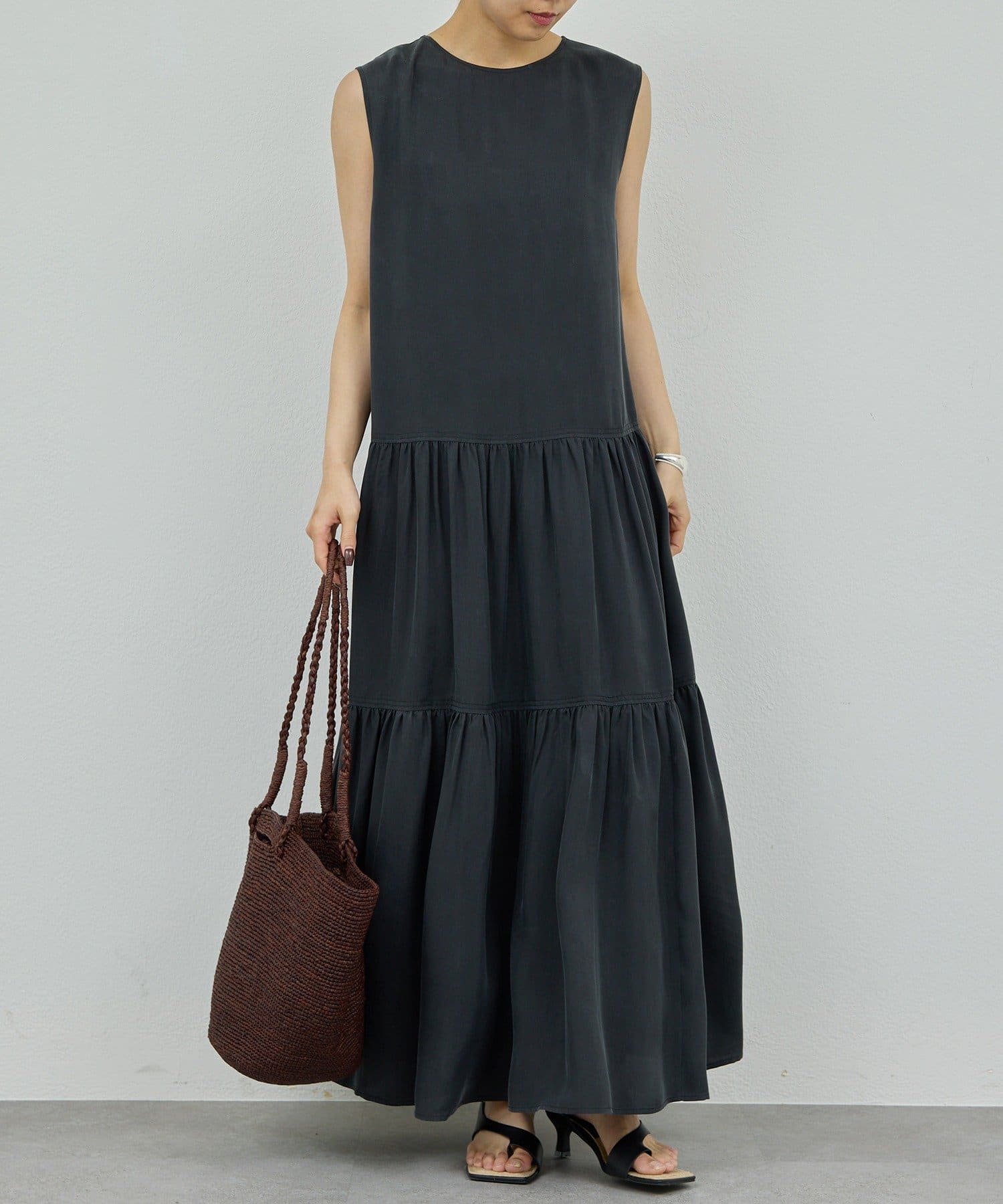 GALLARDAGALANTE(ガリャルダガランテ) ティアードノースリワンピース