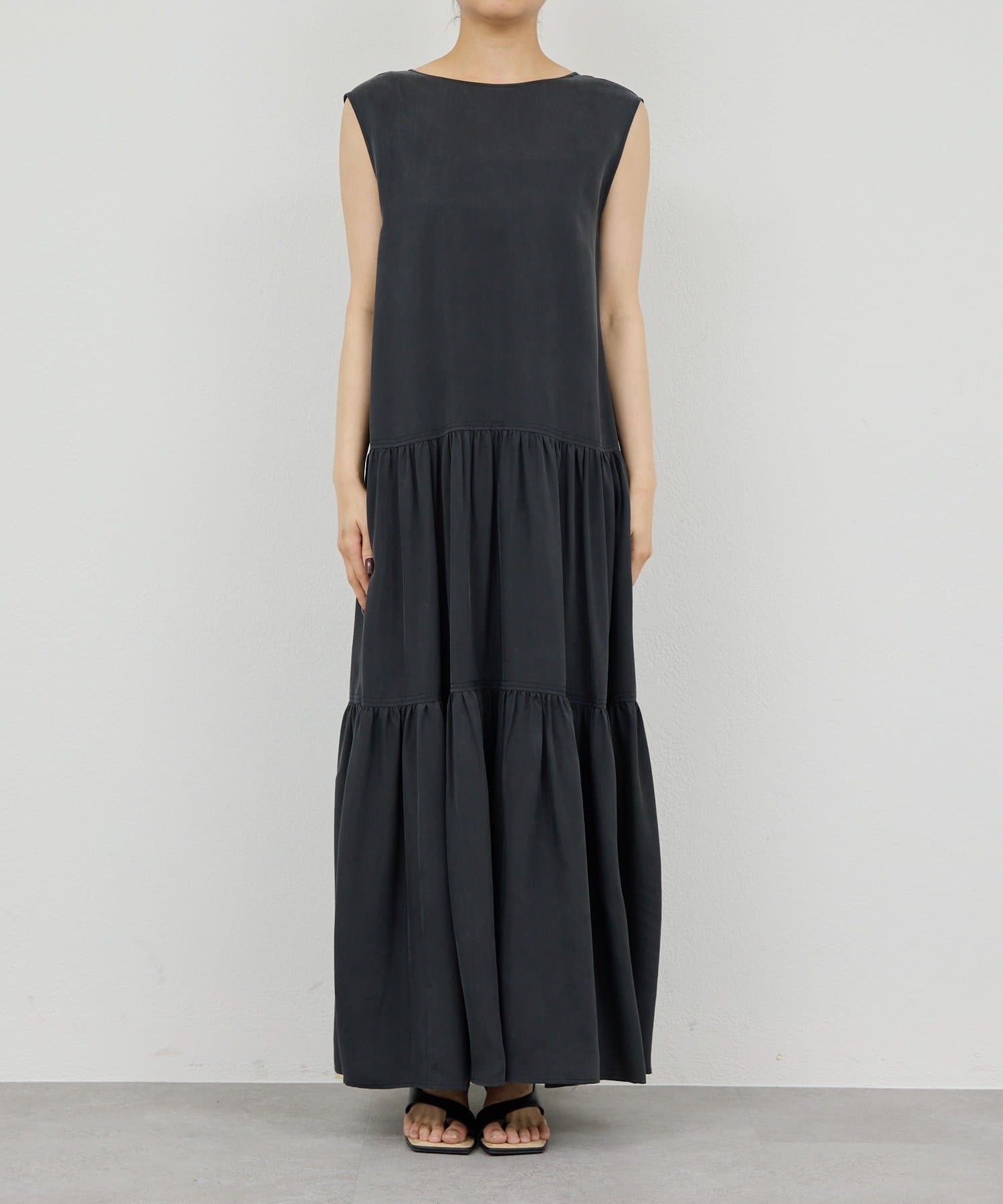 GALLARDAGALANTE(ガリャルダガランテ) ティアードノースリワンピース