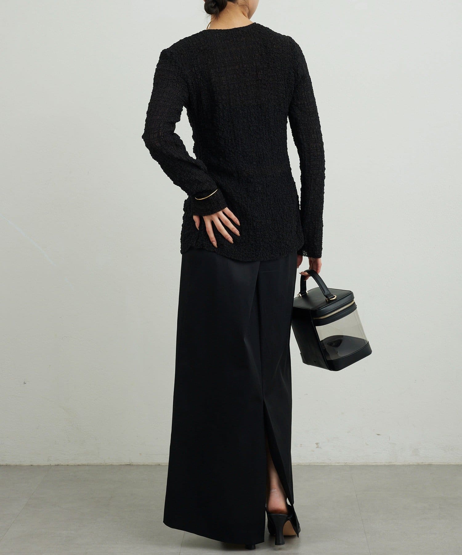 GALLARDAGALANTE(ガリャルダガランテ) 【3/20(金) 8:00 ～予約開始】【表情ある素材が魅力】シュリンククルーカーデ