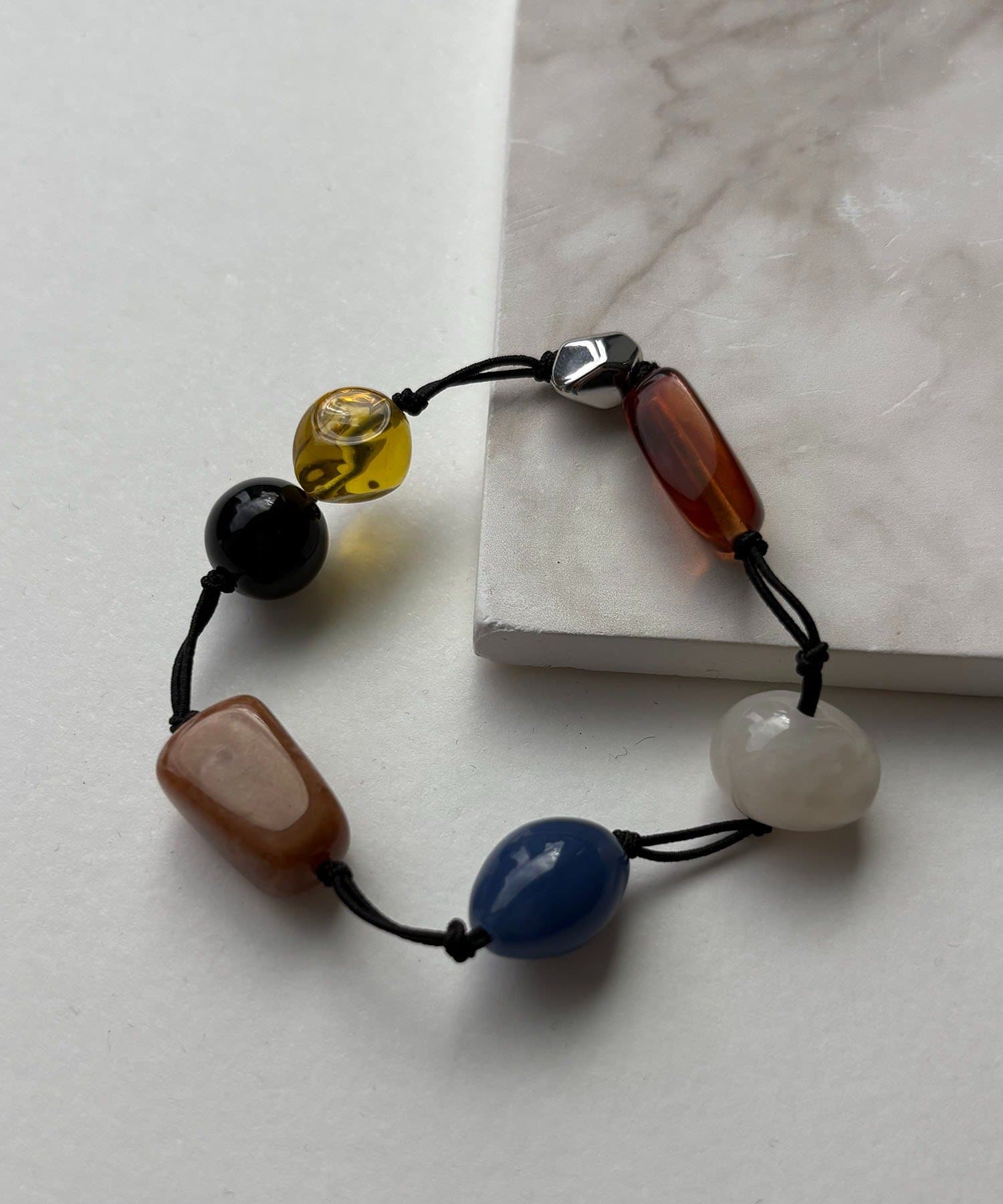 CAPRICIEUX LE'MAGE(カプリシュレマージュ) 〈GOLDY/ゴールディ〉マルチストーンブレス