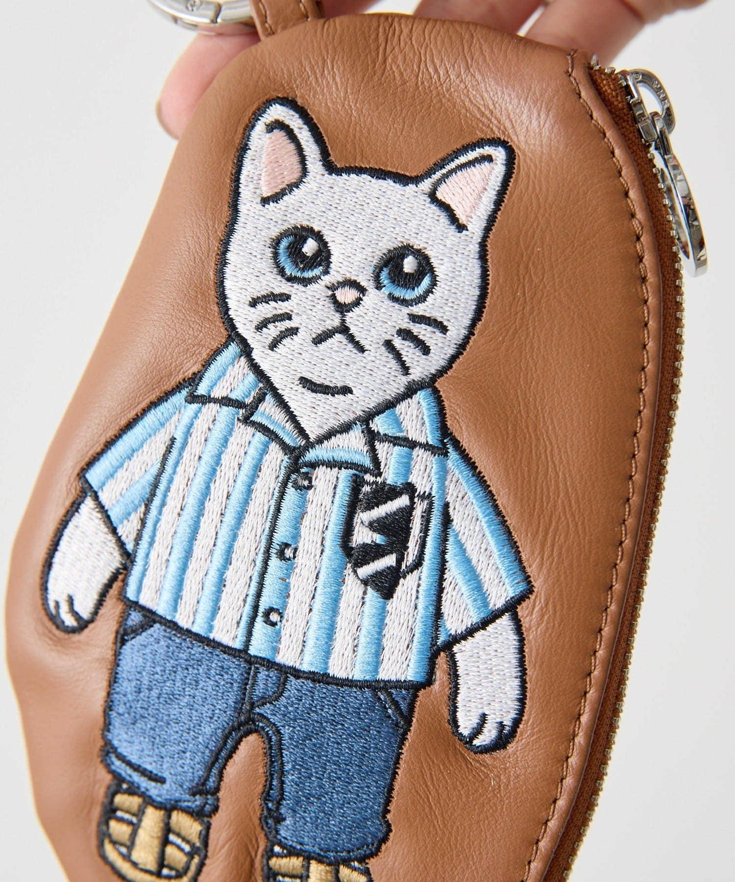 ear PAPILLONNER(イア パピヨネ) sampo×earコラボ刺しゅうレザーケース《本革》