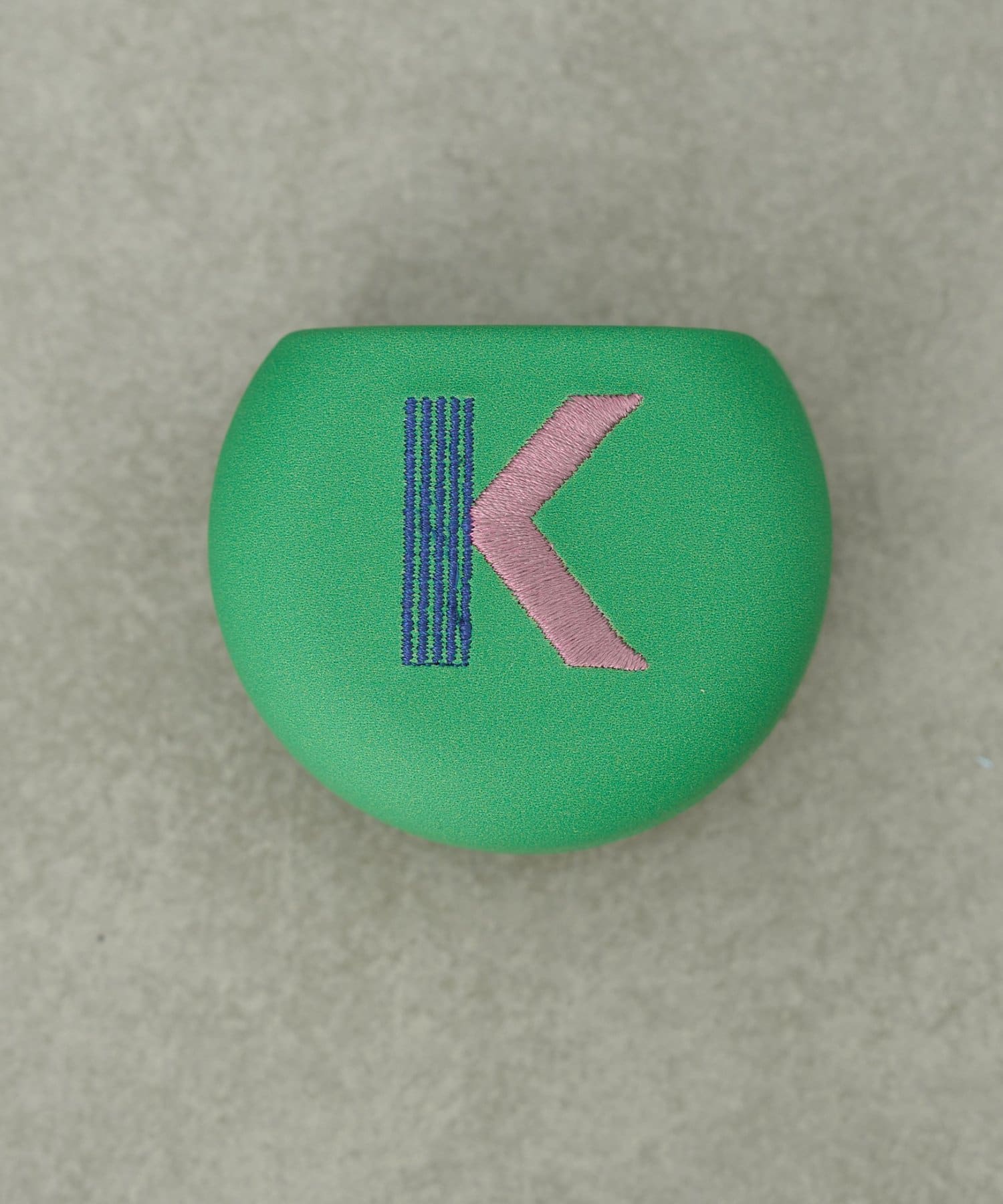 BIRTHDAY BAR(バースデイバー) イニシャルアクセサリーケース