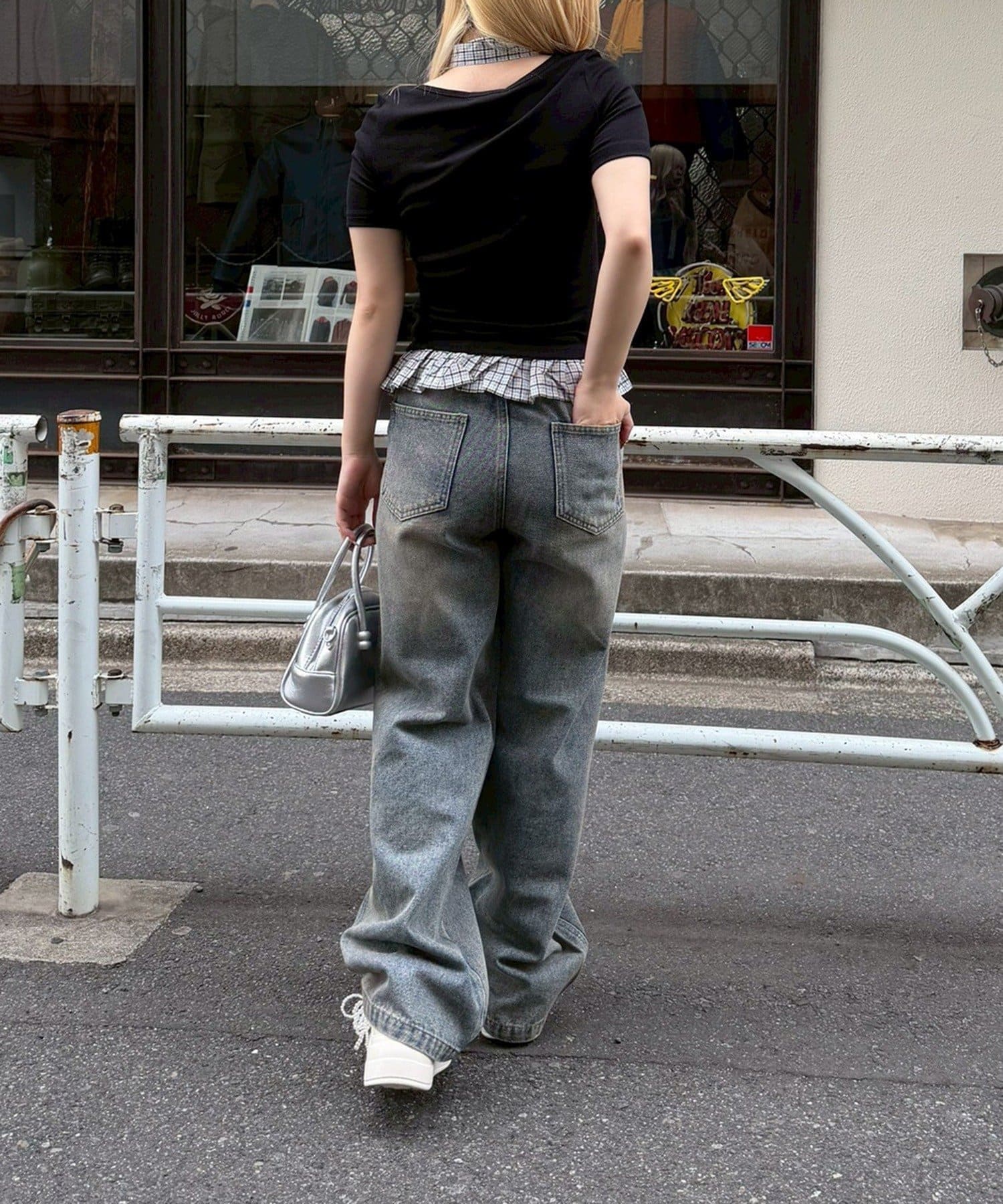 NICE CLAUP / OLIVE des OLIVE OUTLET(ナイスクラップ  / オリーブ デ オリーブ アウトレット) 【continuer】【着るだけで旬顔になれる】チョーカー付裾フリルフライスT