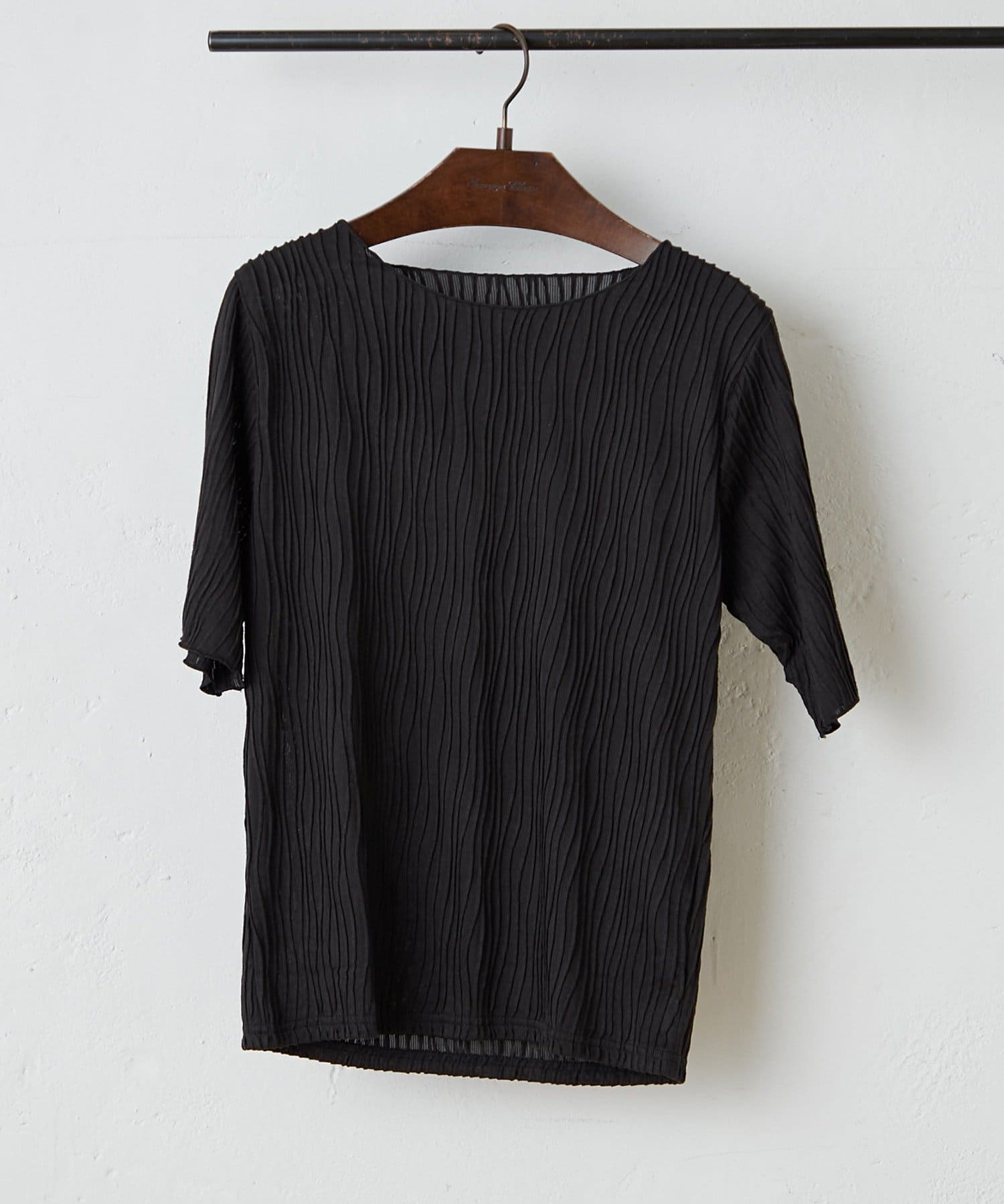 Remind me and forever(リマインドミーアンドフォーエバー) 【一枚で上品に】ウェーブジャガードTシャツ