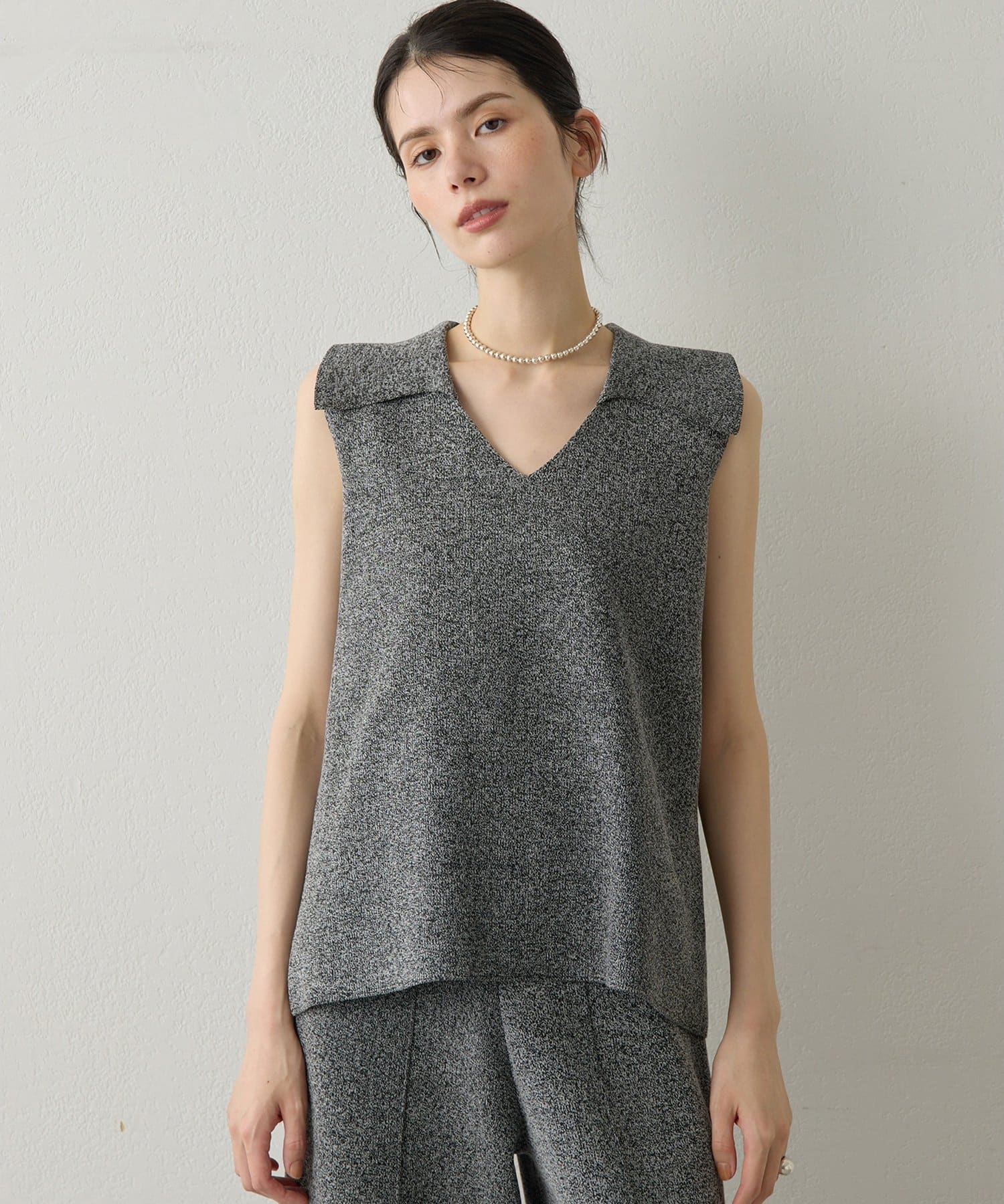 Whim Gazette(ウィム ガゼット) 【Drawing Numbers】ポロカラーノースリーブワイドニット