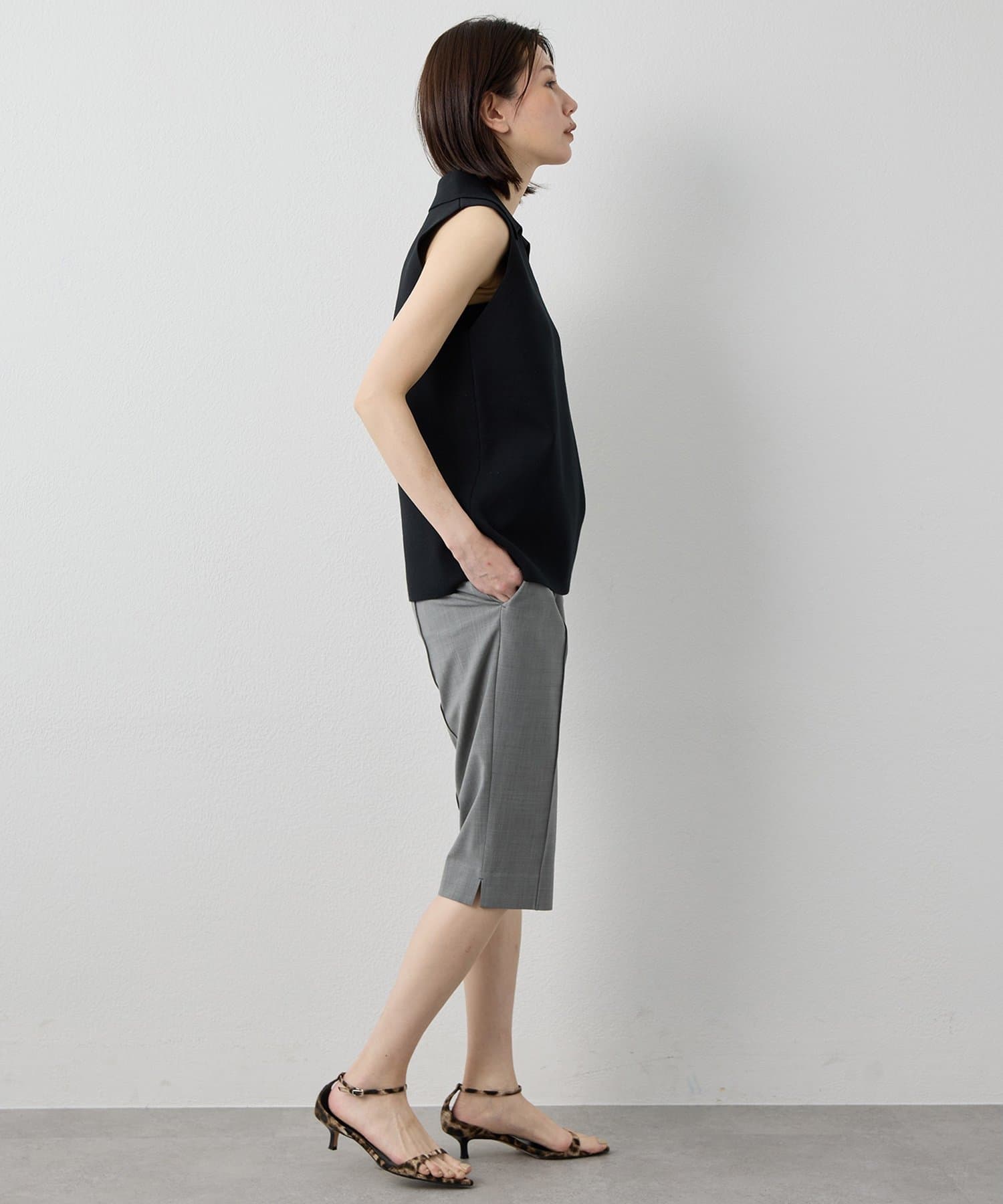 Whim Gazette(ウィム ガゼット) 【Drawing Numbers】ポロカラーノースリーブワイドニット