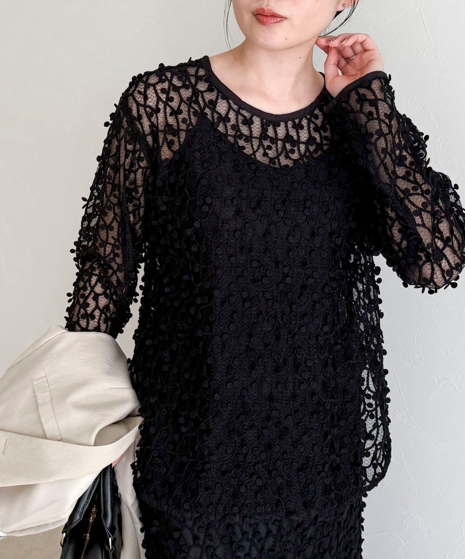 FREDY & GLOSTER(フレディ アンド グロスター) フォーカスドット刺繍プルオーバー