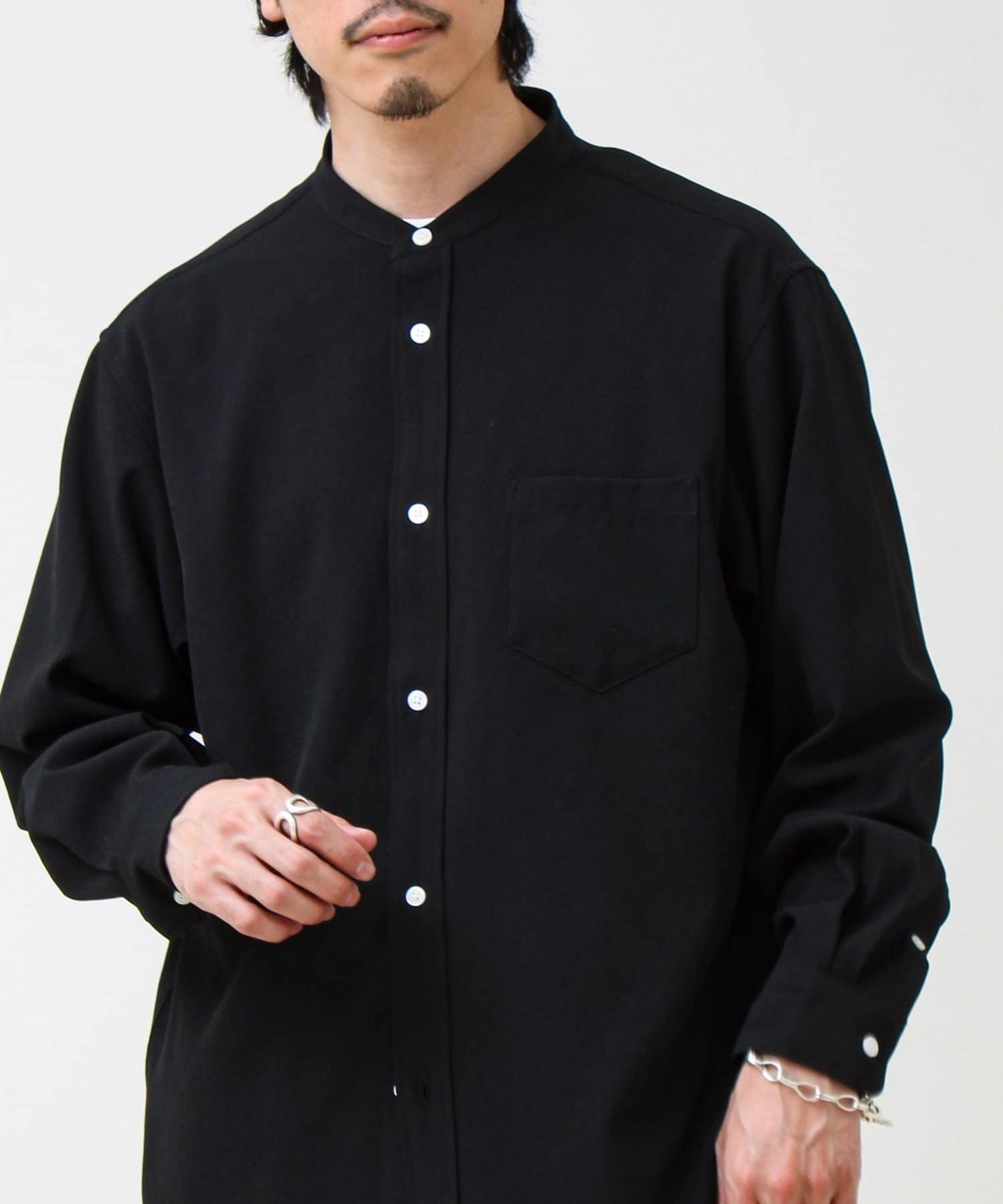 FREDY & GLOSTER(フレディ アンド グロスター) 【きれい見えラク素材】crunchyバンドカラーシャツ