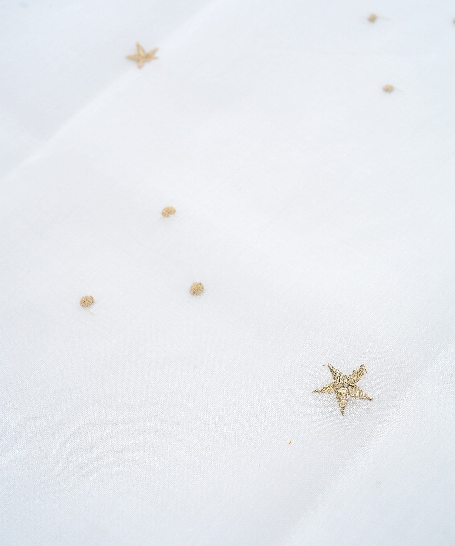 salut!(サリュ) 抗菌防臭星の刺繍カーテン：180×110cm