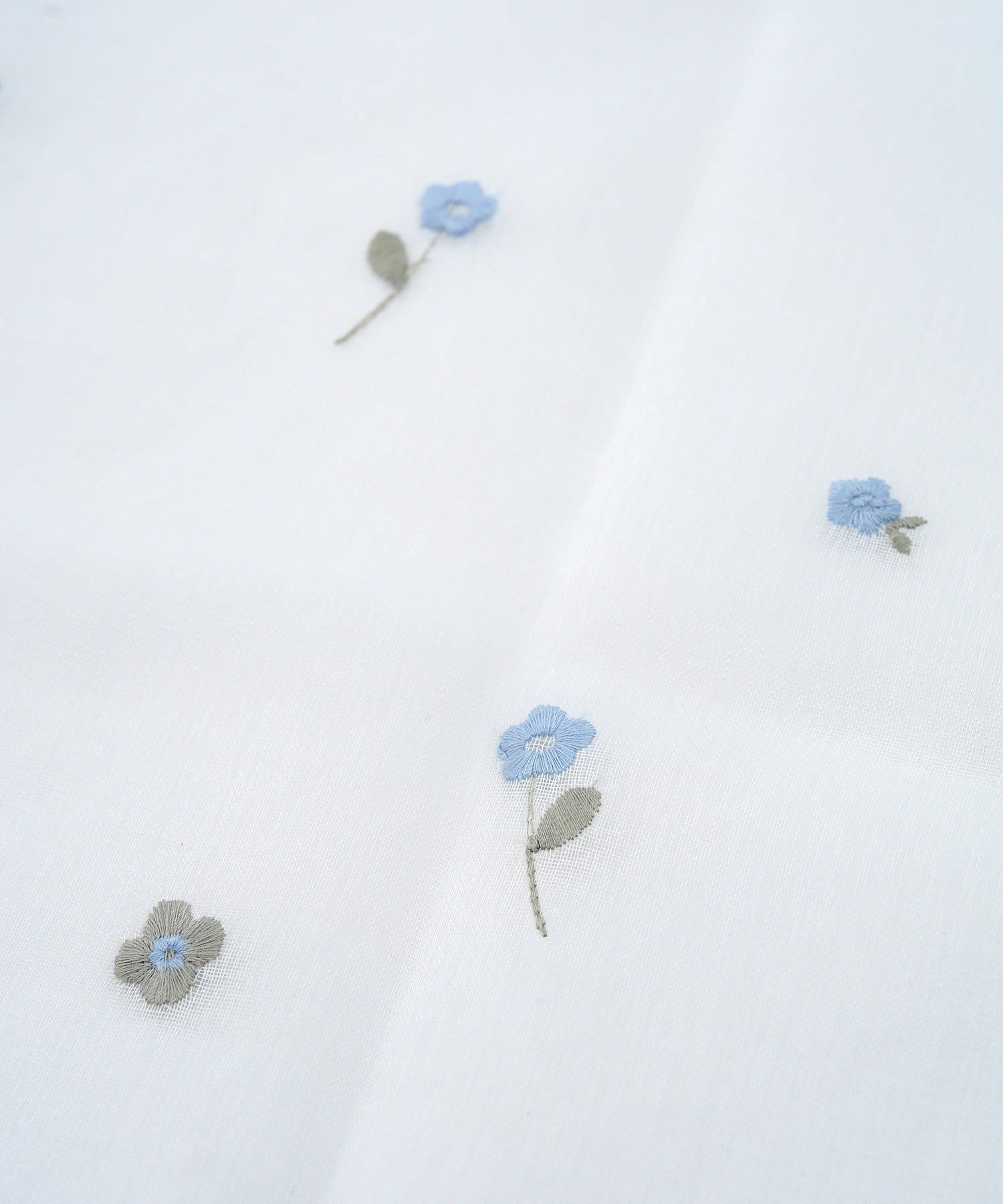 salut!(サリュ) 抗菌防臭青い花刺繍ロングカフェカーテン：75×100cm